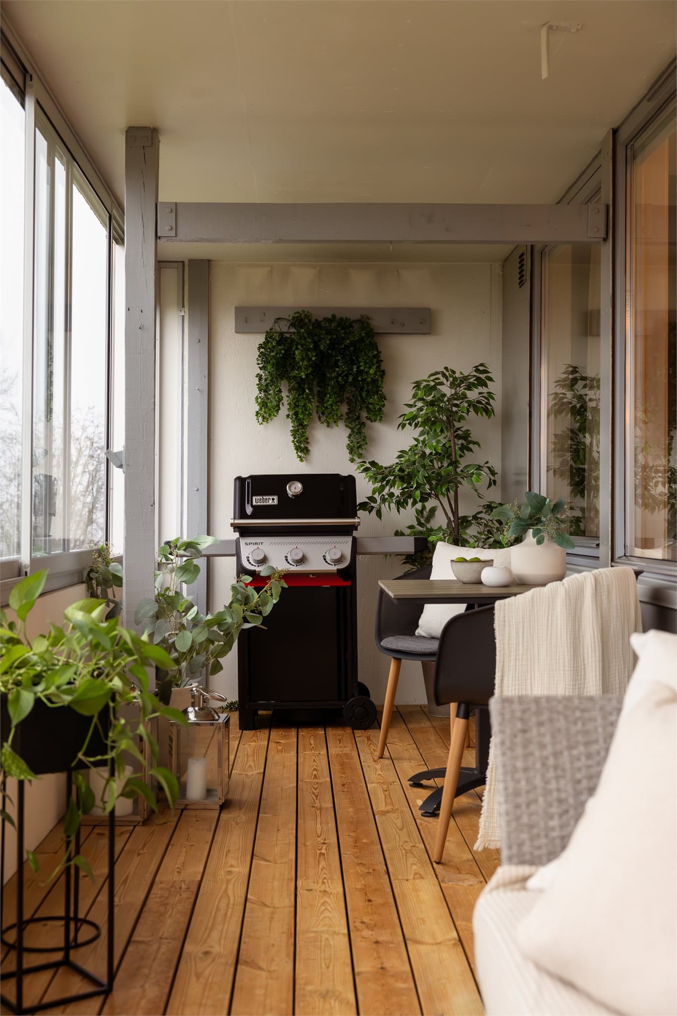 Innglassingen gjør at balkongen kan benyttes store deler av året, uansett vær.