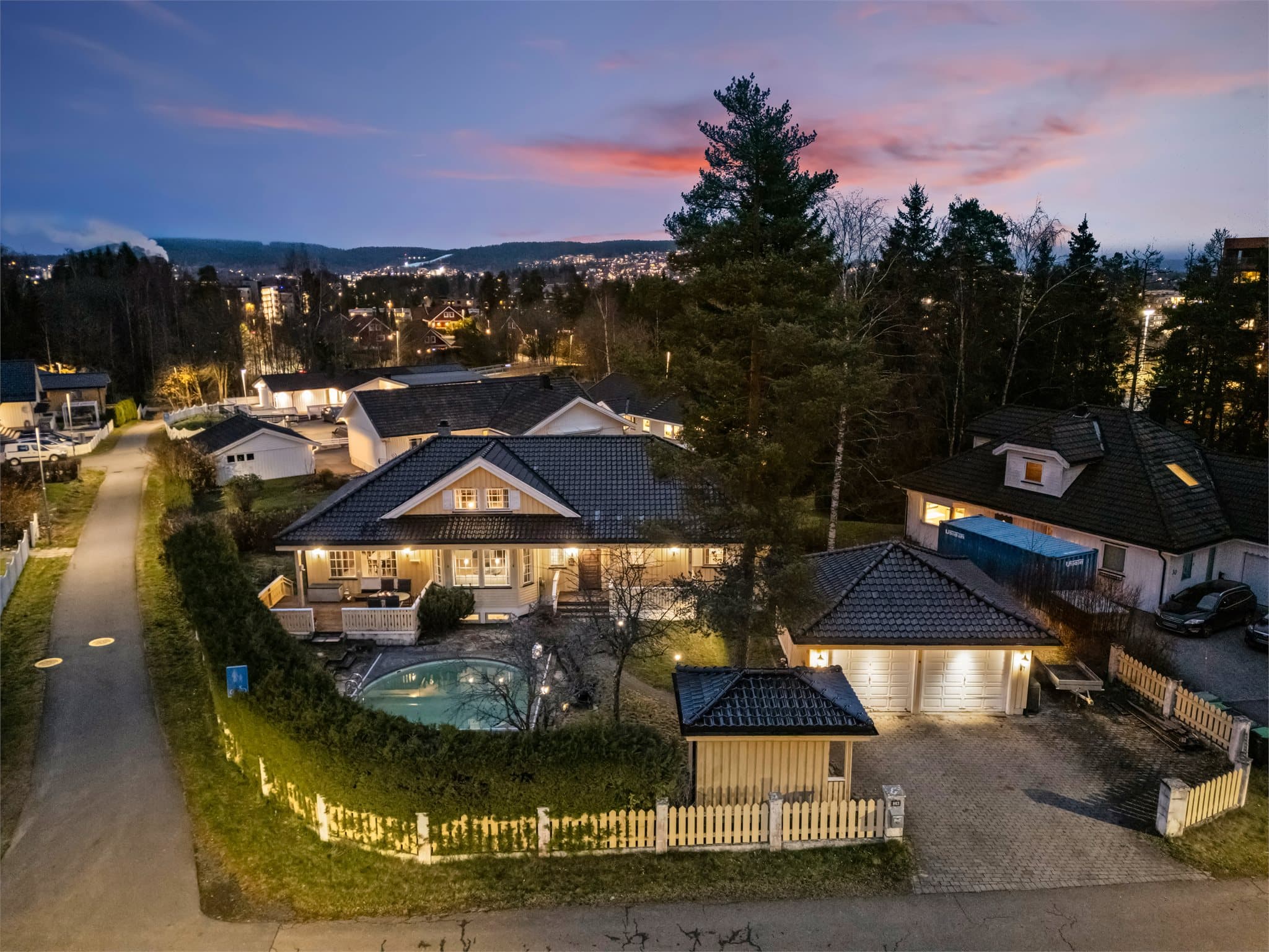 - Velkommen til Rolvsrudveien 28, en enebolig med god beliggenhet i blindvei -