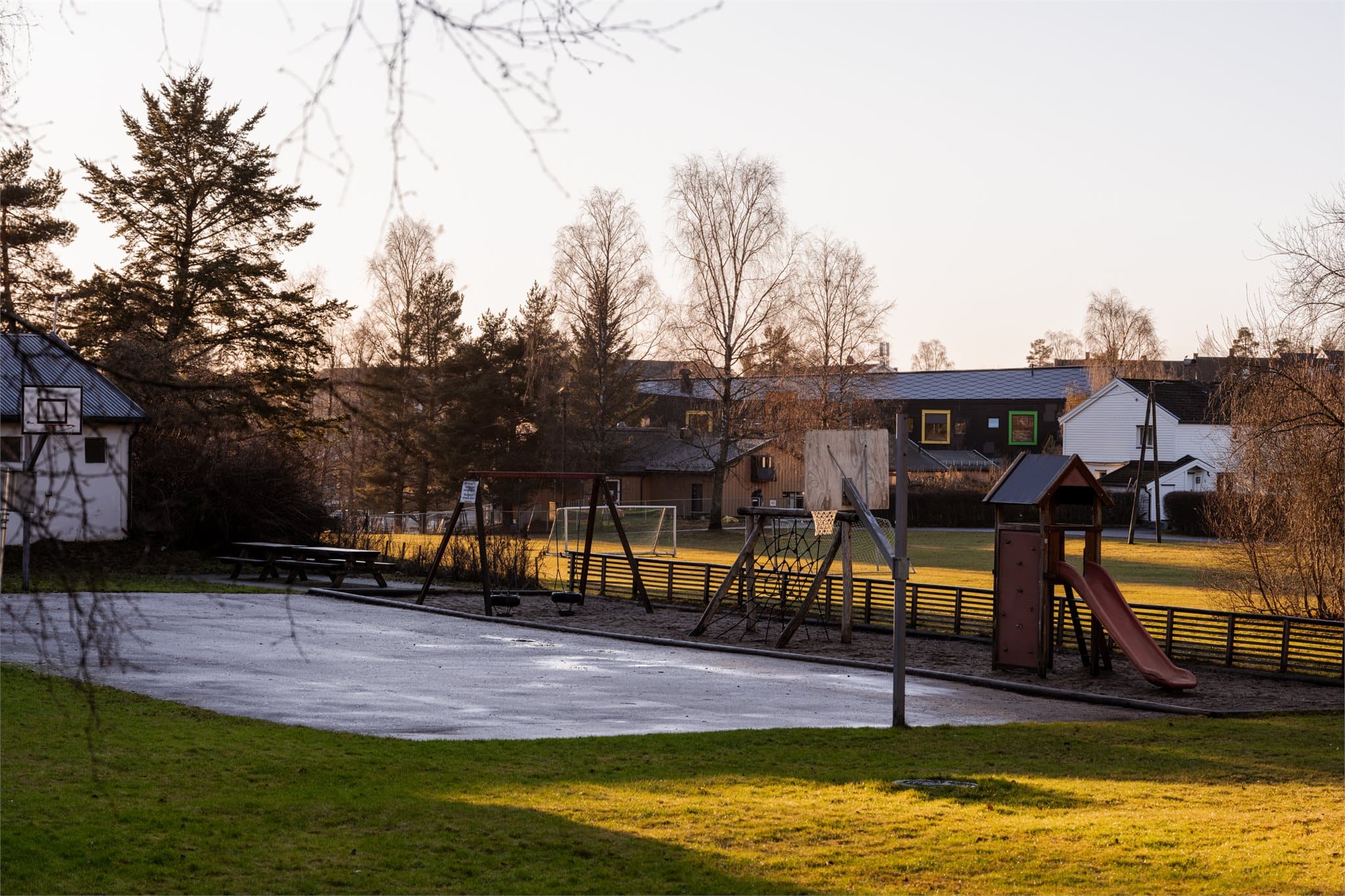 Et familievennlig nærområde med gode tilbud for både små og store.