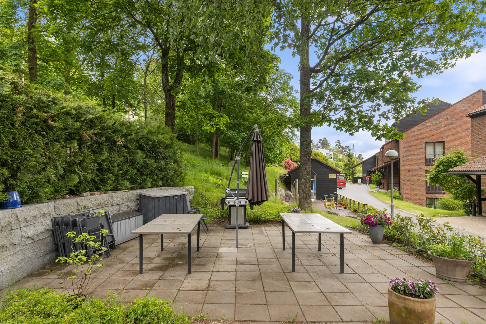 Hyggelige fellesområder hvor man kan samles til grilling eller andre hyggelige aktiviteter