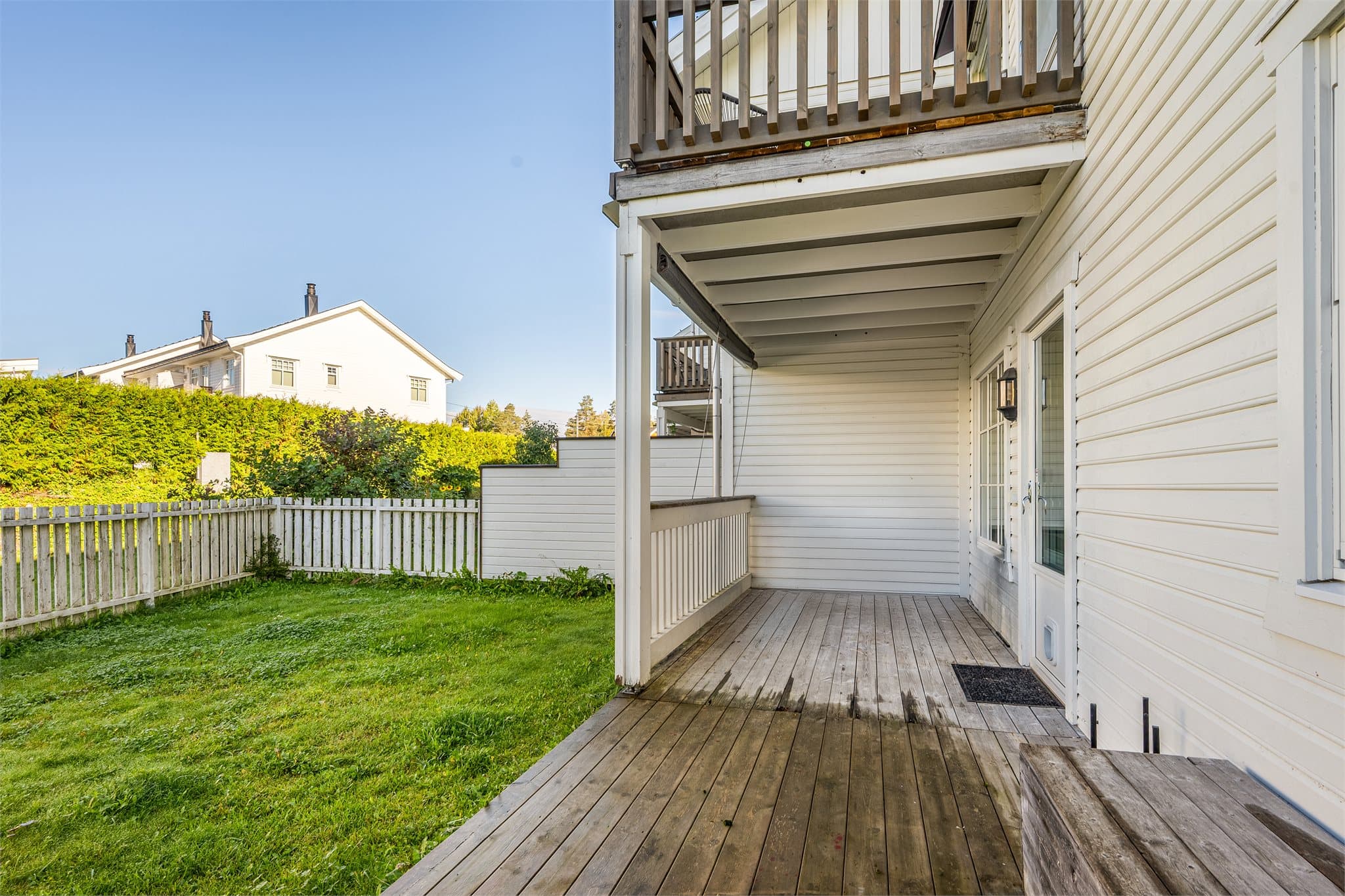 Den direkte tilgangen til hagen gjør området også ideelt for dyrehold.