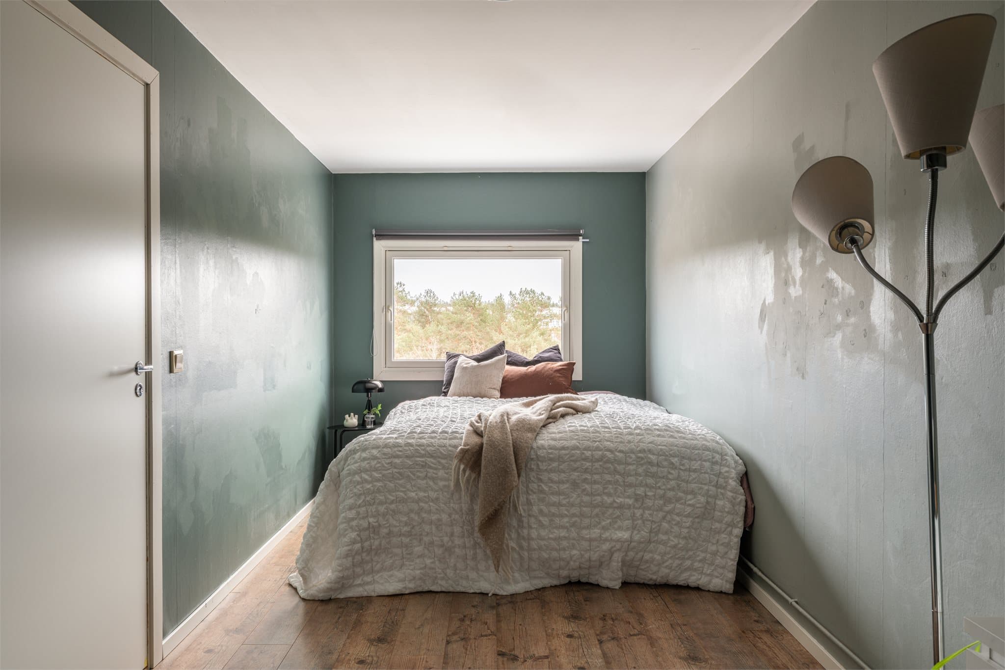 Her er det også god plass til dobbeltseng og annen møblering.