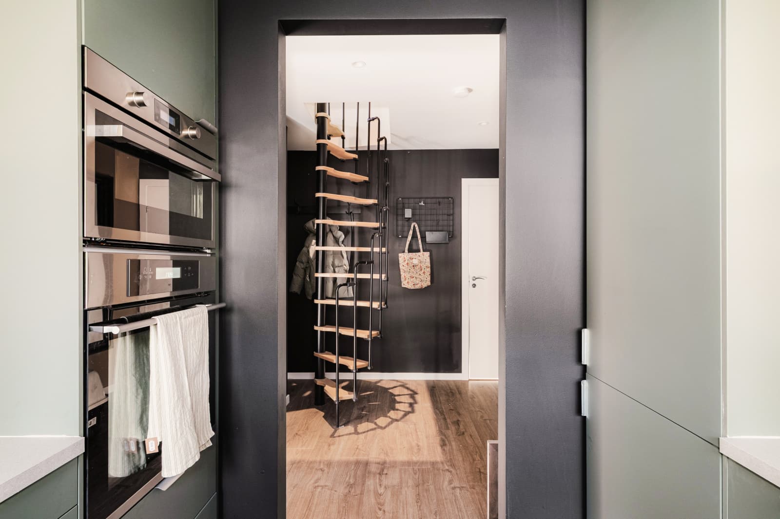 - Kjøkkenet måler 6,4 m² -