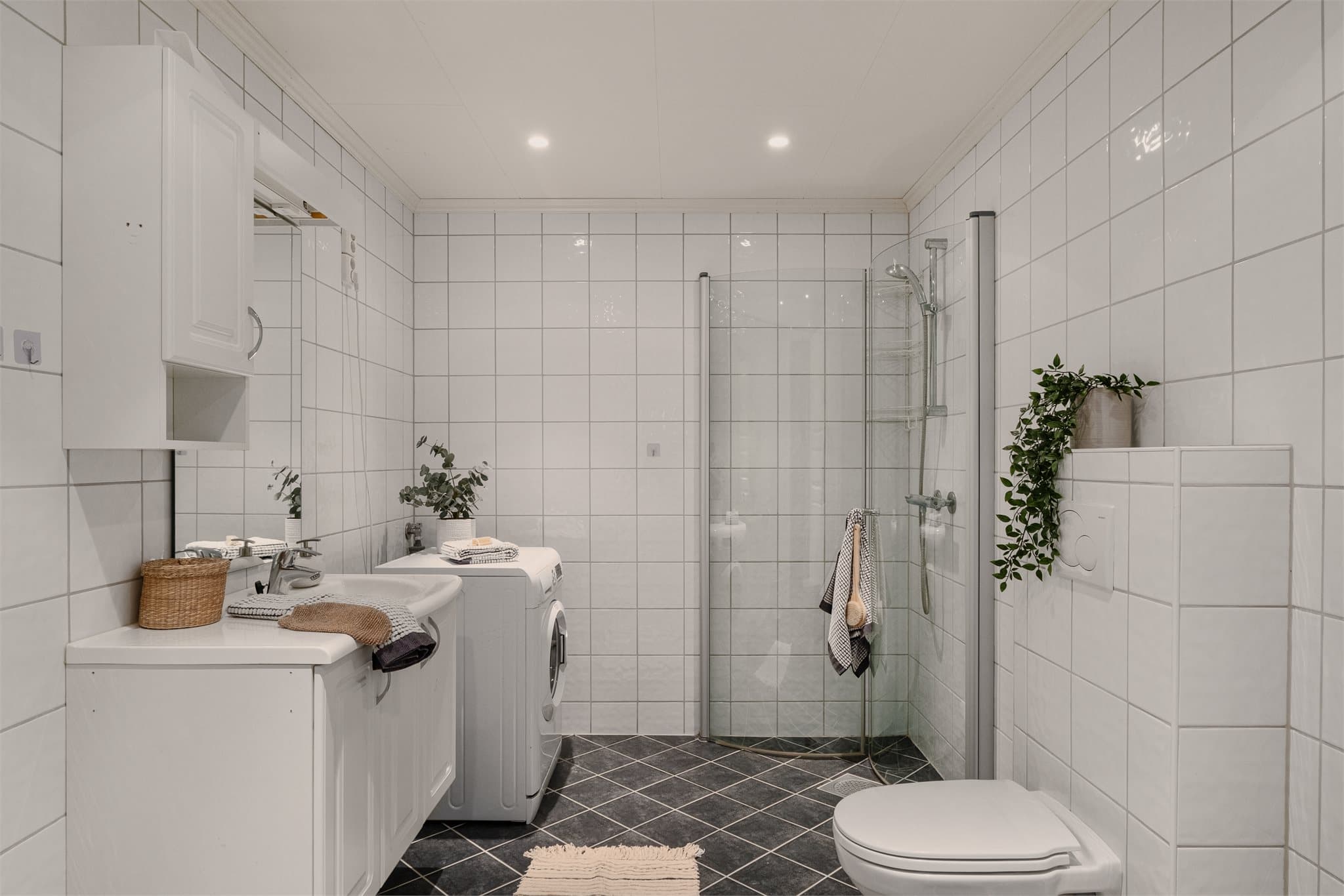 - Pent helfliset bad som måler 6,5 m² -