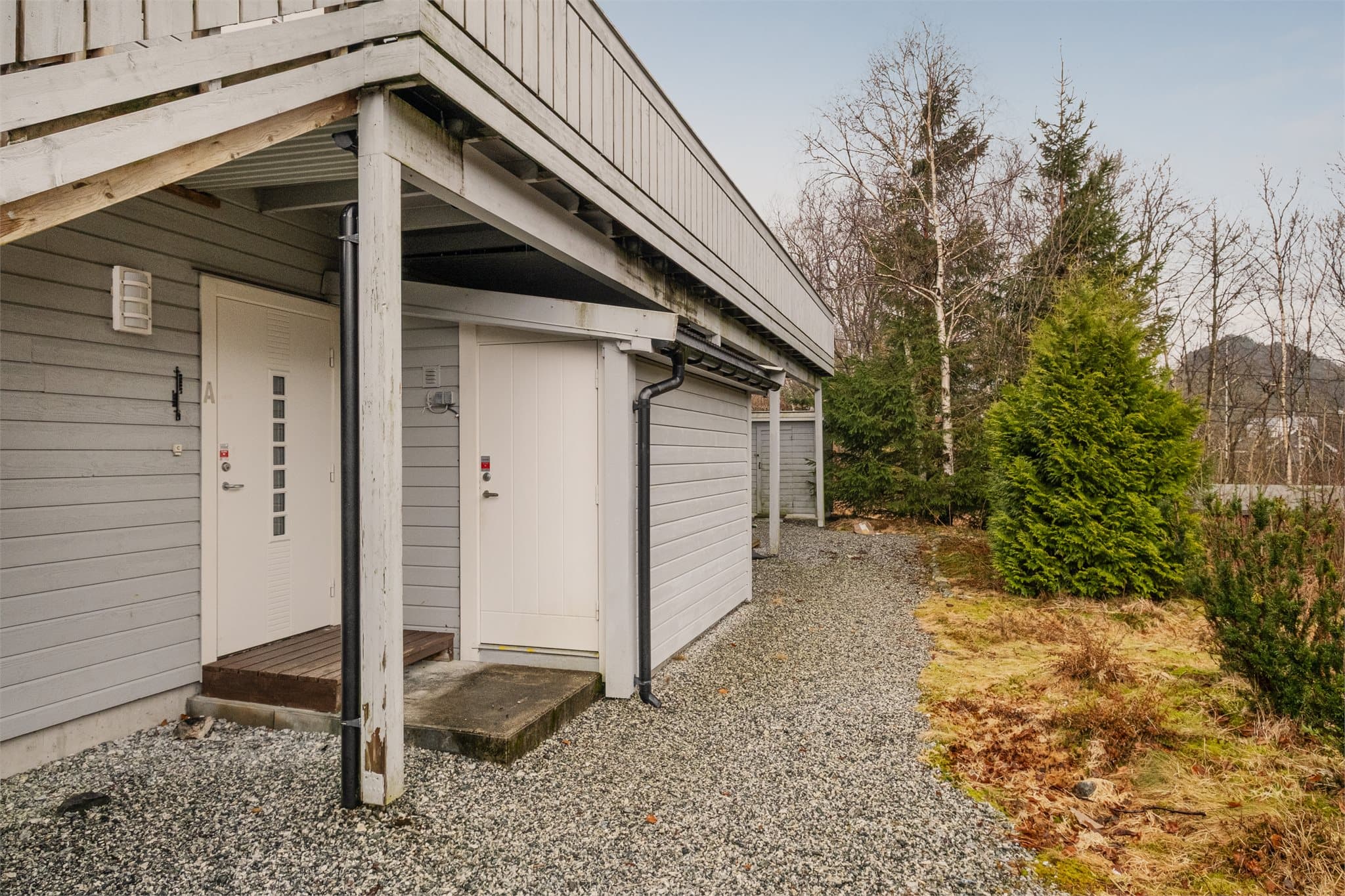 -Innbydende inngangsparti -