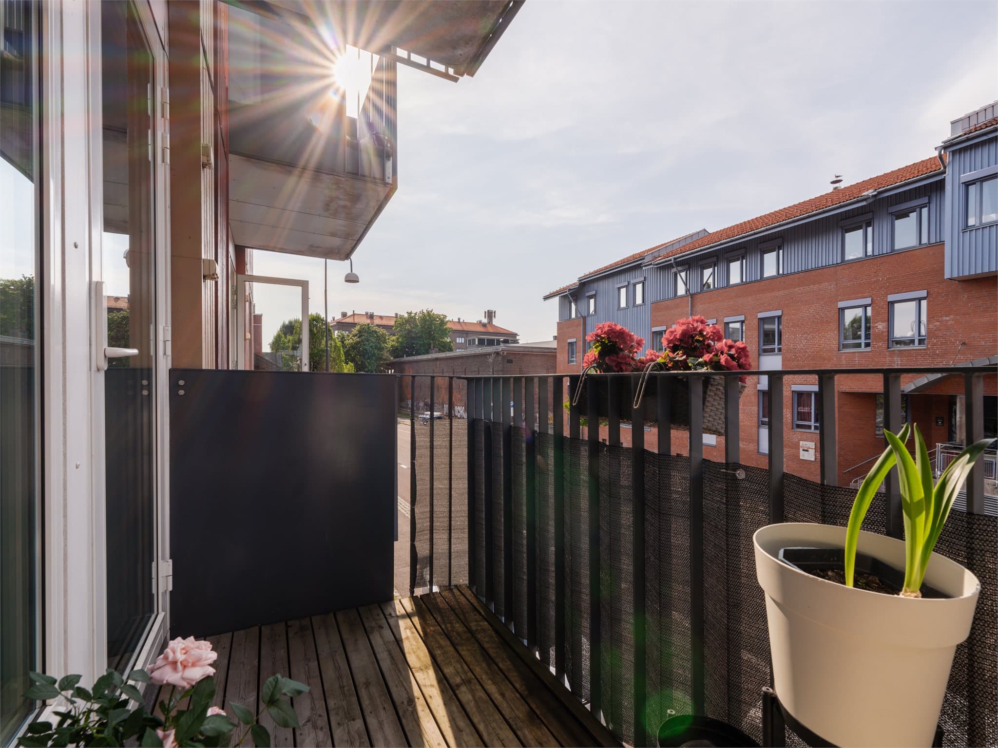 Hvor du også får en deilig balkong med herlig ettermiddag-/kveldssol!