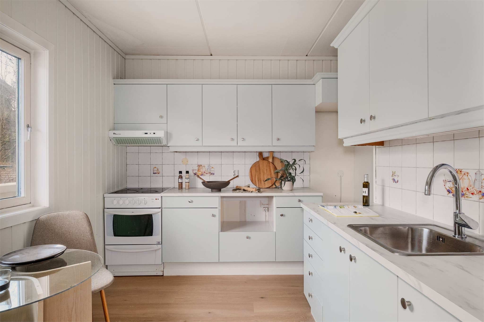 - Kjøkkenet måler 9,1m² -