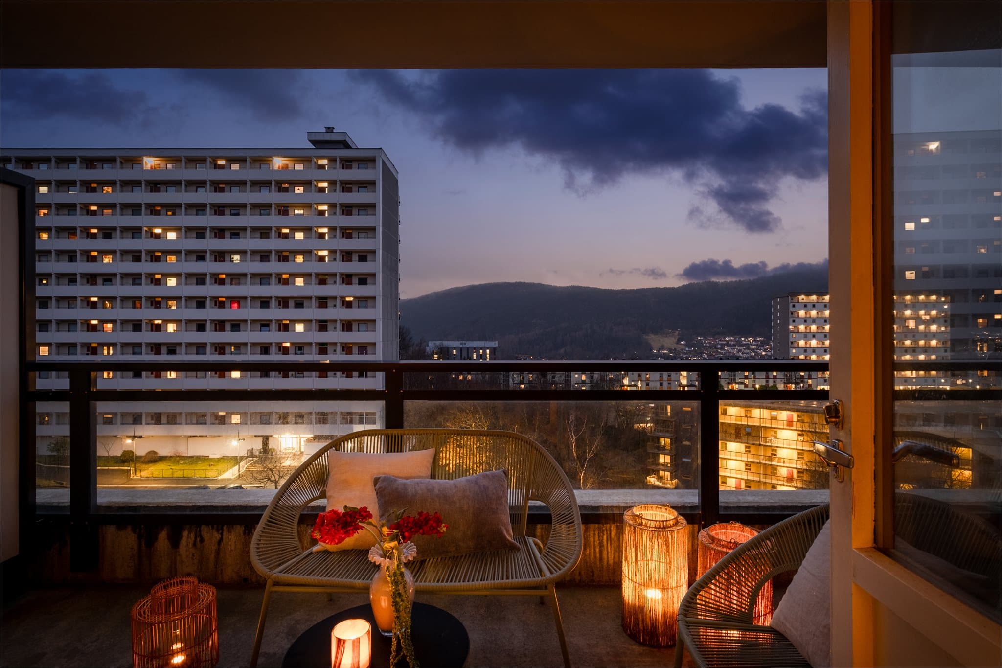 - Emera eiendomsmegling v/Stian Sletten har gleden av å presentere Armauer Hansens vei 13 -