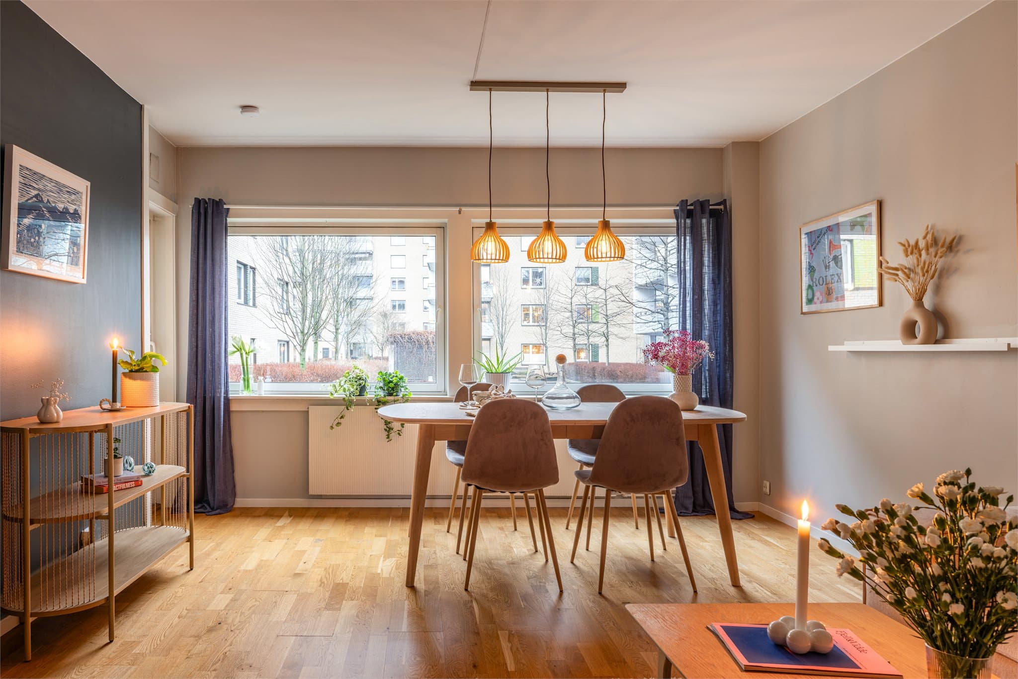 Dette er en lekker 3- roms andelsleilighet fint beliggende på Storo.