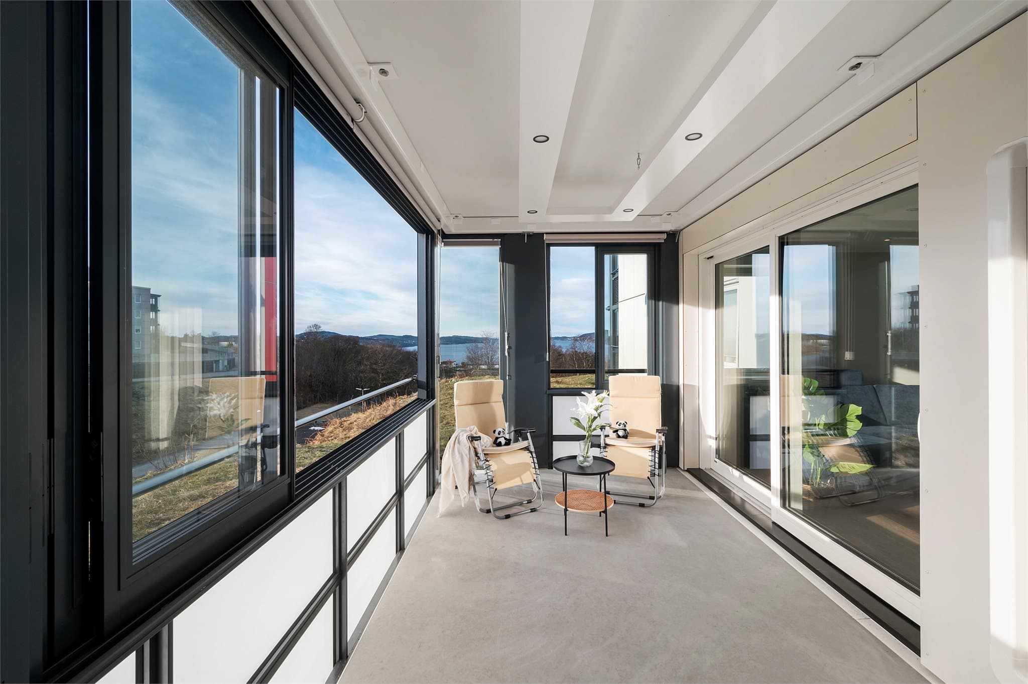 - Ifm. utvendig rehabilitering fikk borettslaget nye innglassede balkonger og varmepumpe til hver leilighet -