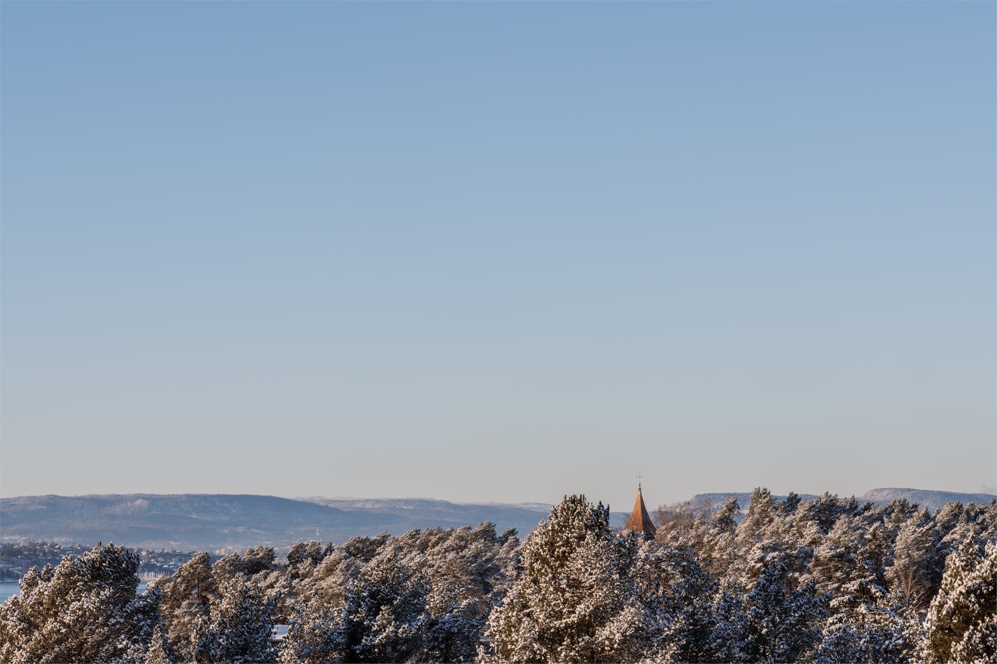 Hauketo stasjon er et knutepunkt for offentlig kommunikasjon, kun 11 minutter unna.
