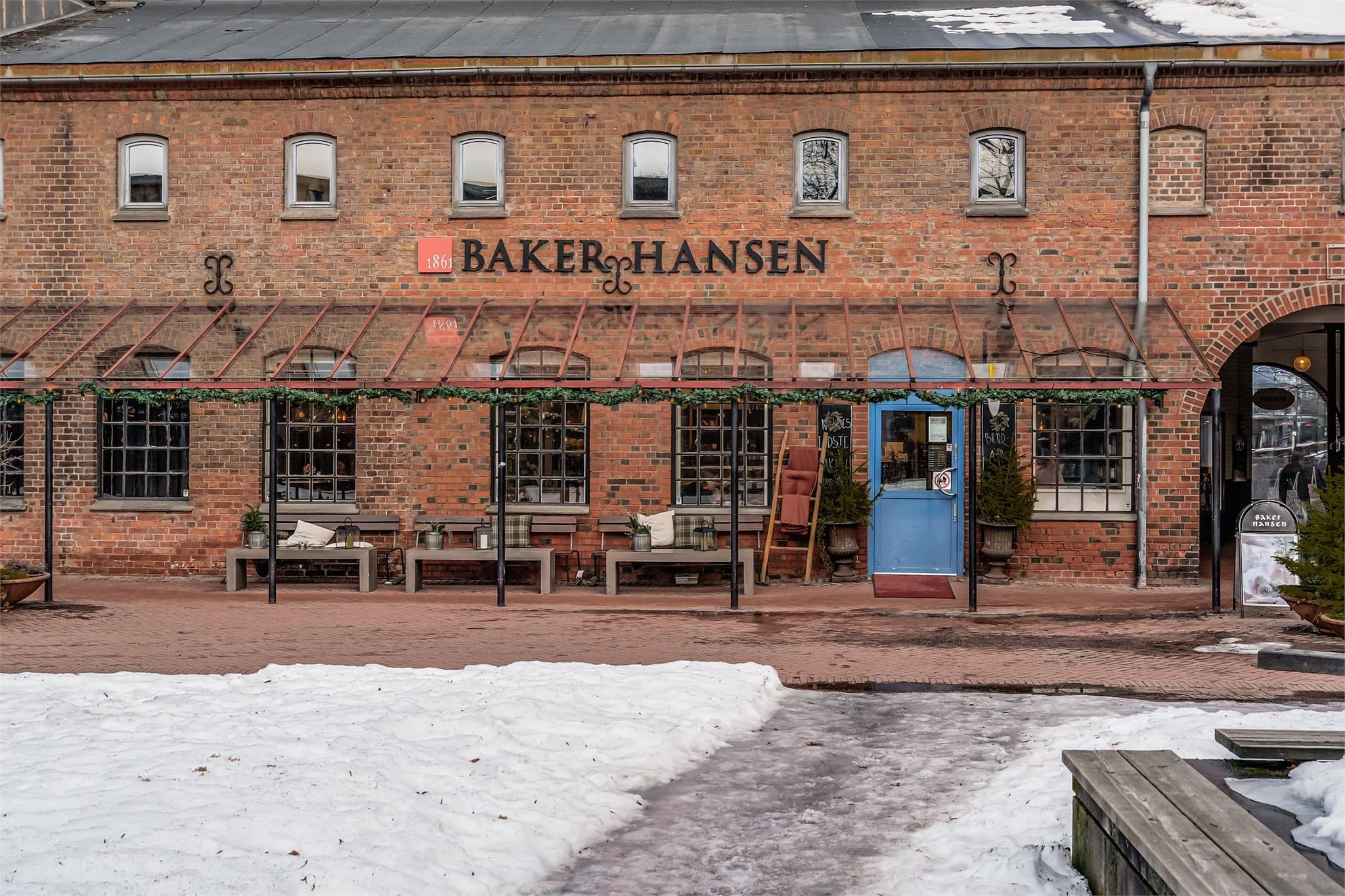 Like ved ligger Fyrstikktorget – et populært nærområde med dagligvare, treningssenter, serveringssteder og flere servicetilbud.