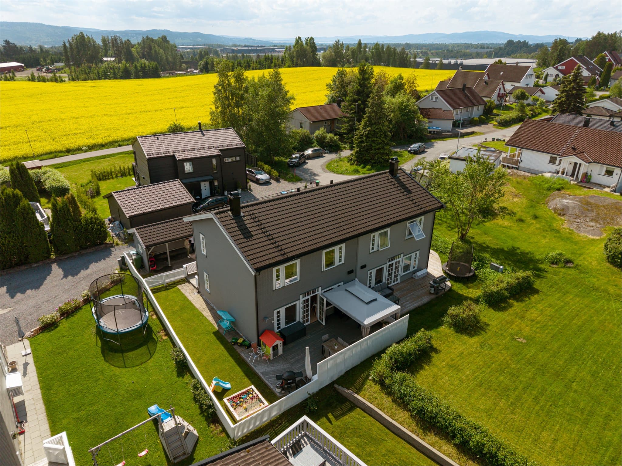 Emera Eiendomsmegling har gleden av å presentere Sandbakkveien 36D! Foto: Philip Isaksen.