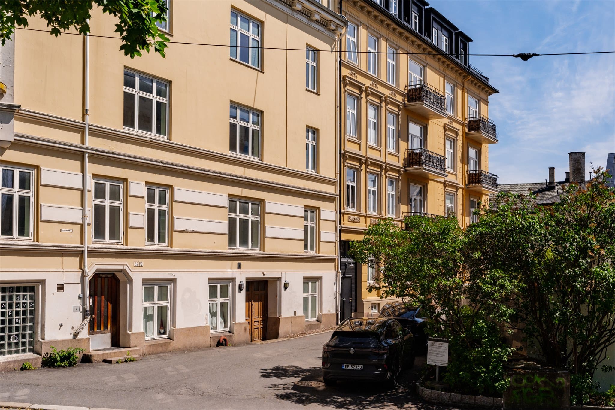 Eiendommen står på Byantikvarens gule liste som et registrert kulturminne.