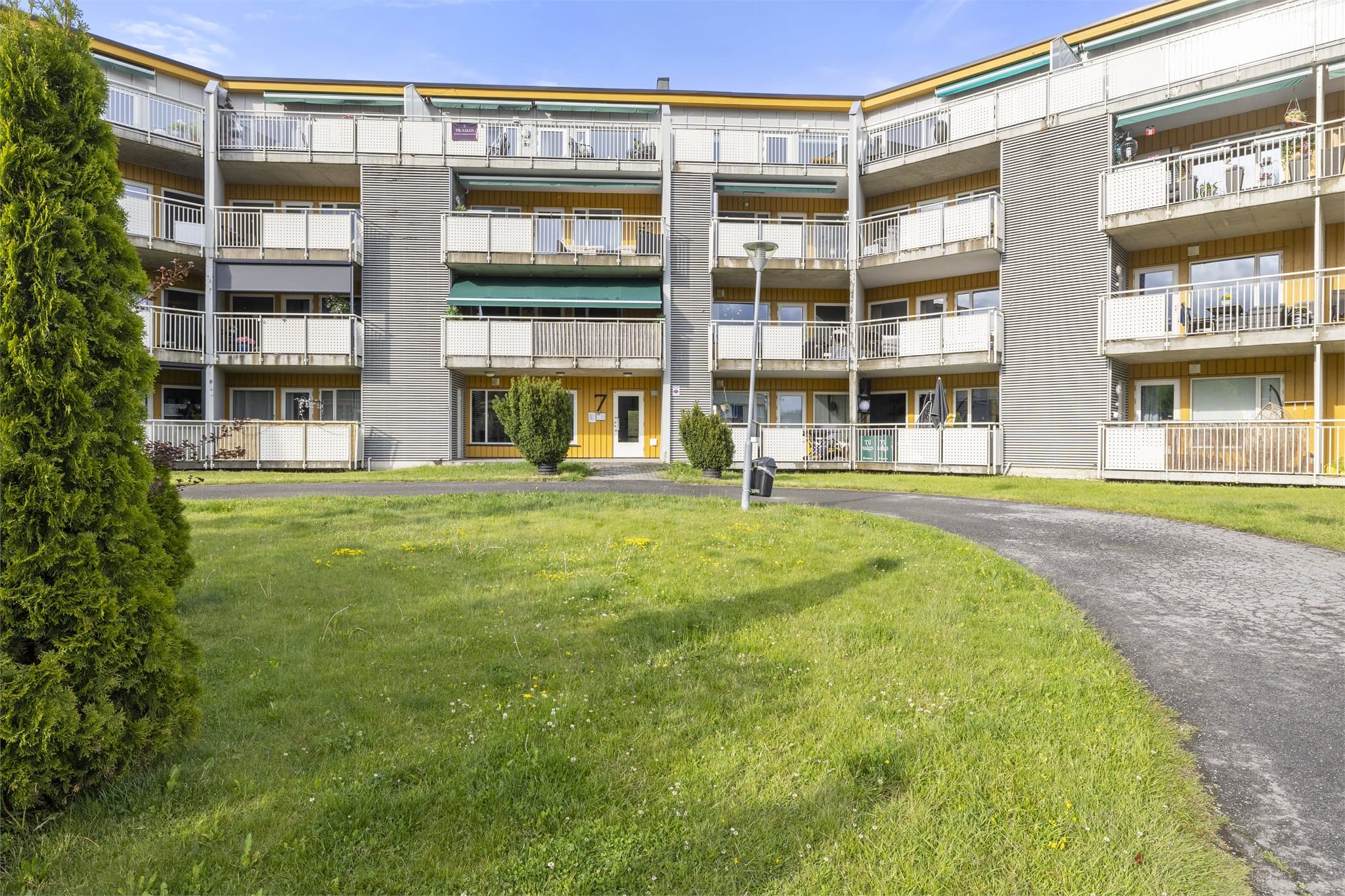 - Pent opparbeidet fellesområde - barnevennlig og godt vedlikeholdt -