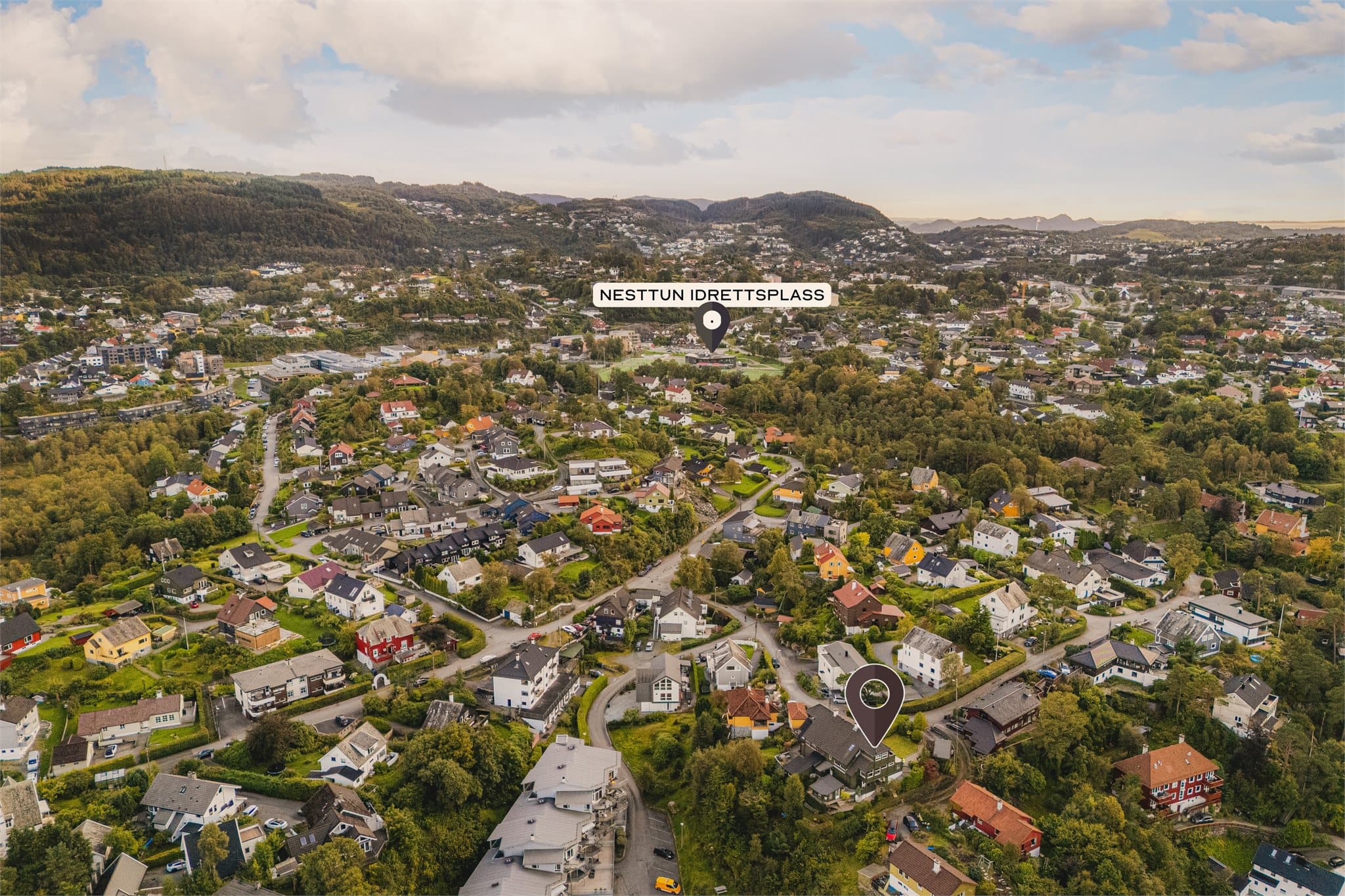 - For den turglade er beliggenheten super, med nærhet til Smøråsfjellet, Myrdalsvatnet, Hordnesskogen, mm.-