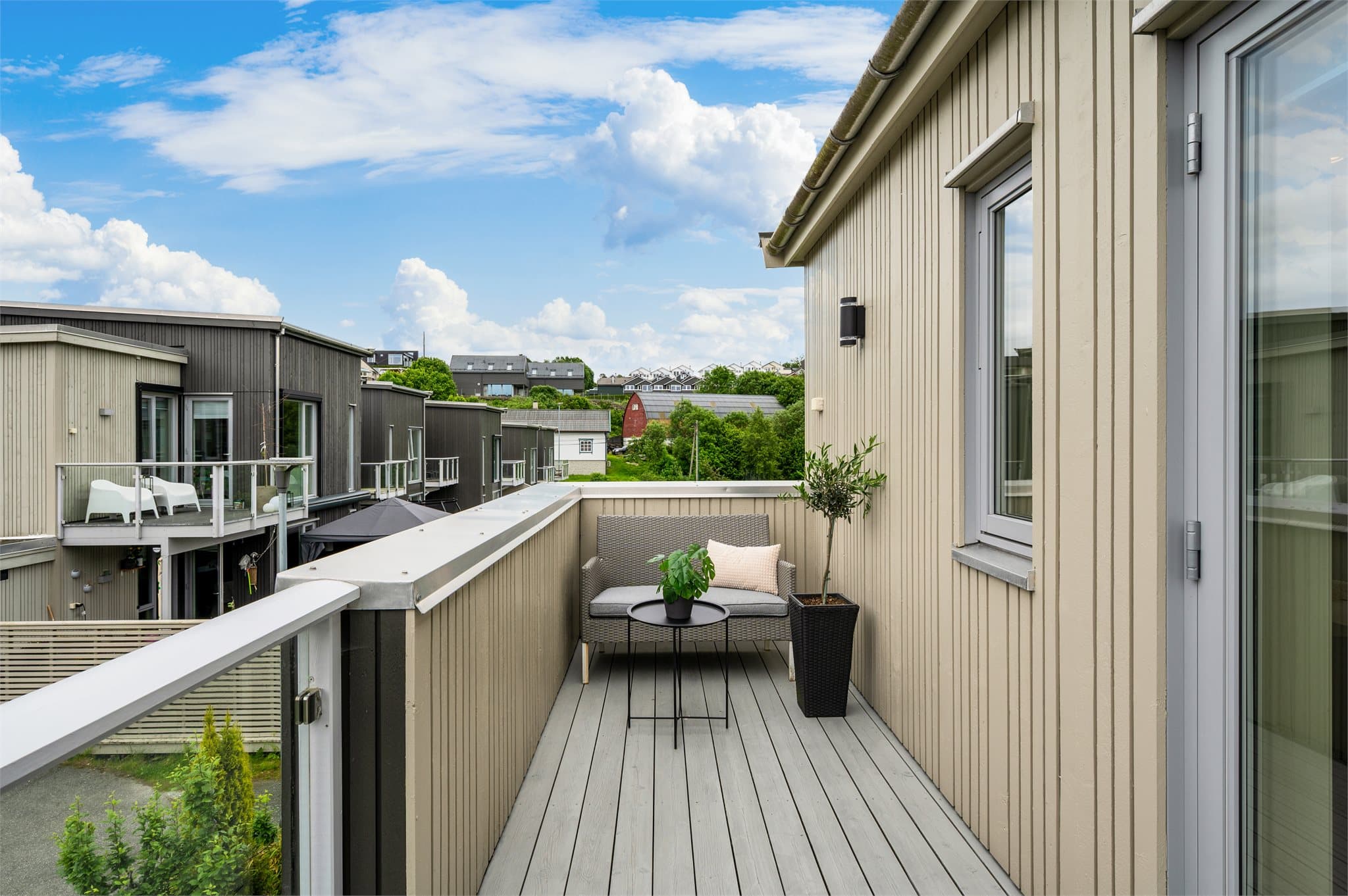 En lun balkong på 7,8 m² – perfekt for å nyte morgensolen -