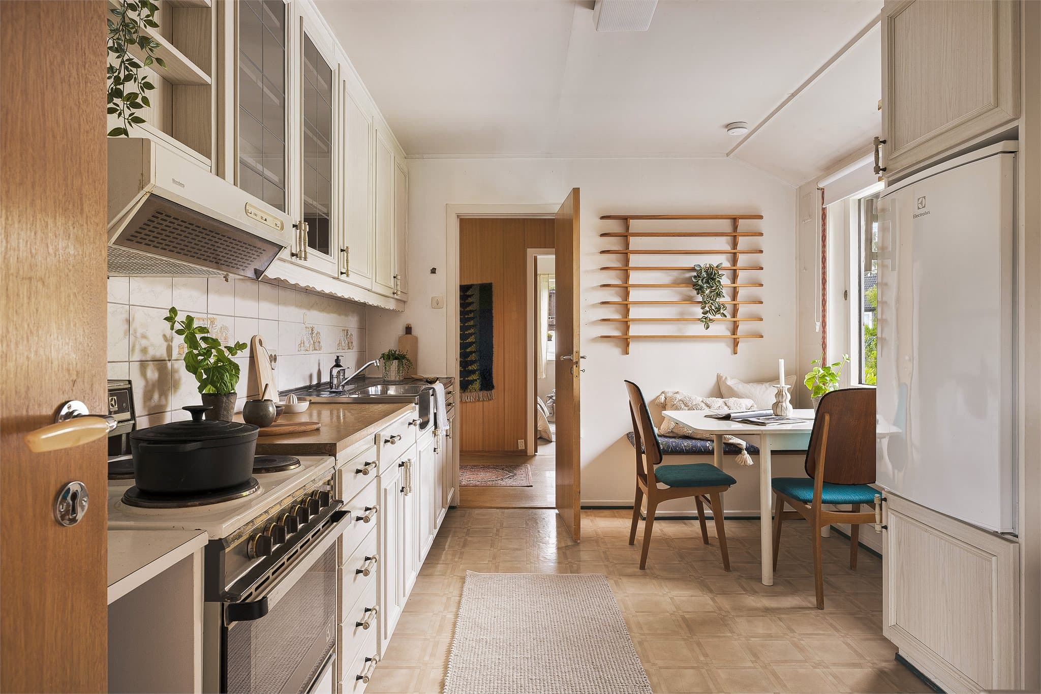 - Kjøkkenet måler 11,8m² -