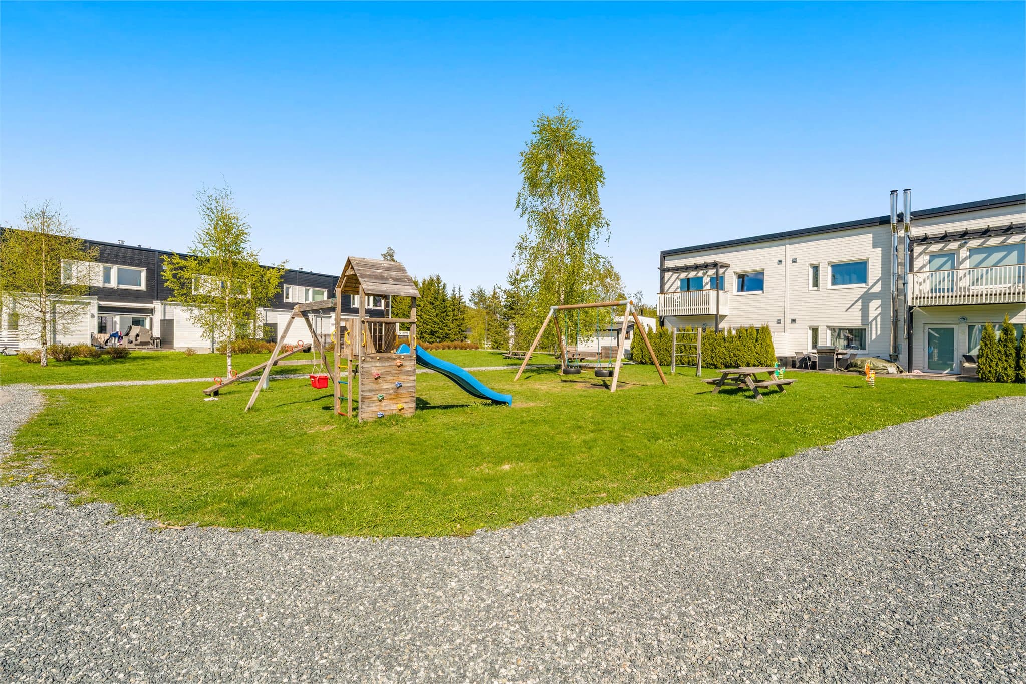 Fine fellesområdet med lekeplass.