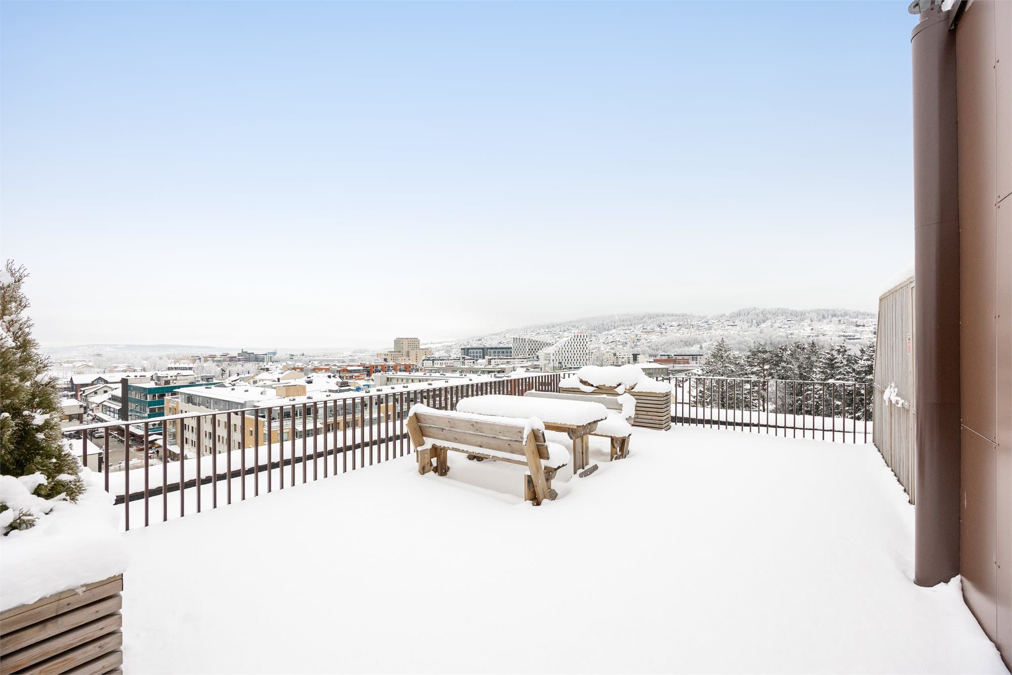 Ta med deg kaffekoppen og nyt utsikten.