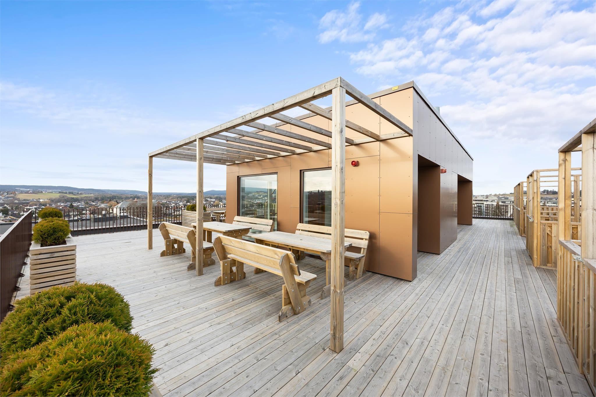 Sommerbilder fra den andre takterassen