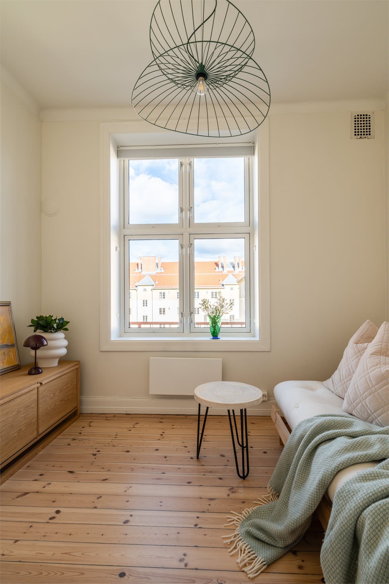 Rommet er i dag brukt som en ekstra TV-stue.