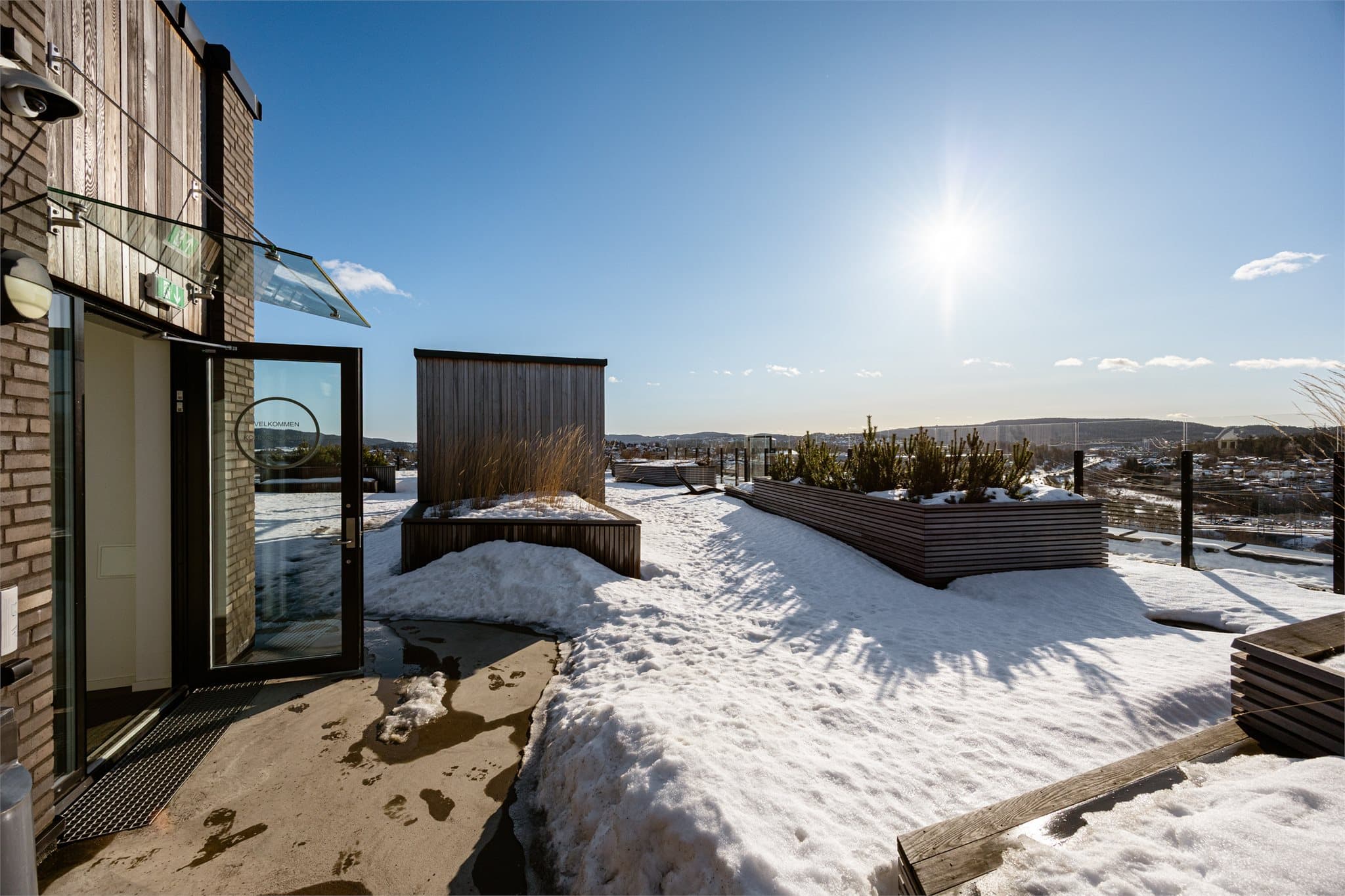 Fra takterrassen er det en vidstrakt utsikt over Lørenskog!