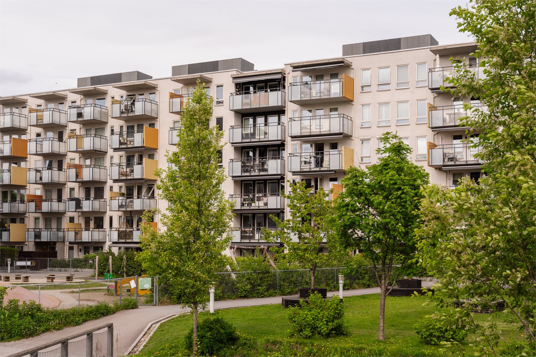 Uteområdene er tilpasset både store og små beboere - her vil alle trives!