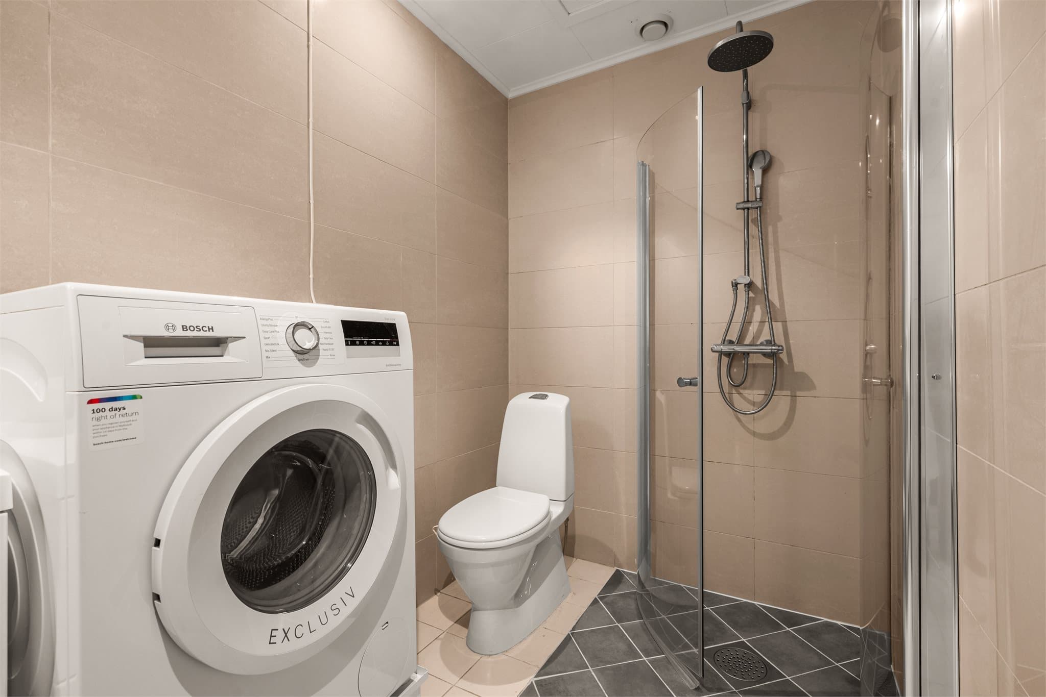 Det er plass for vaskemaskin.