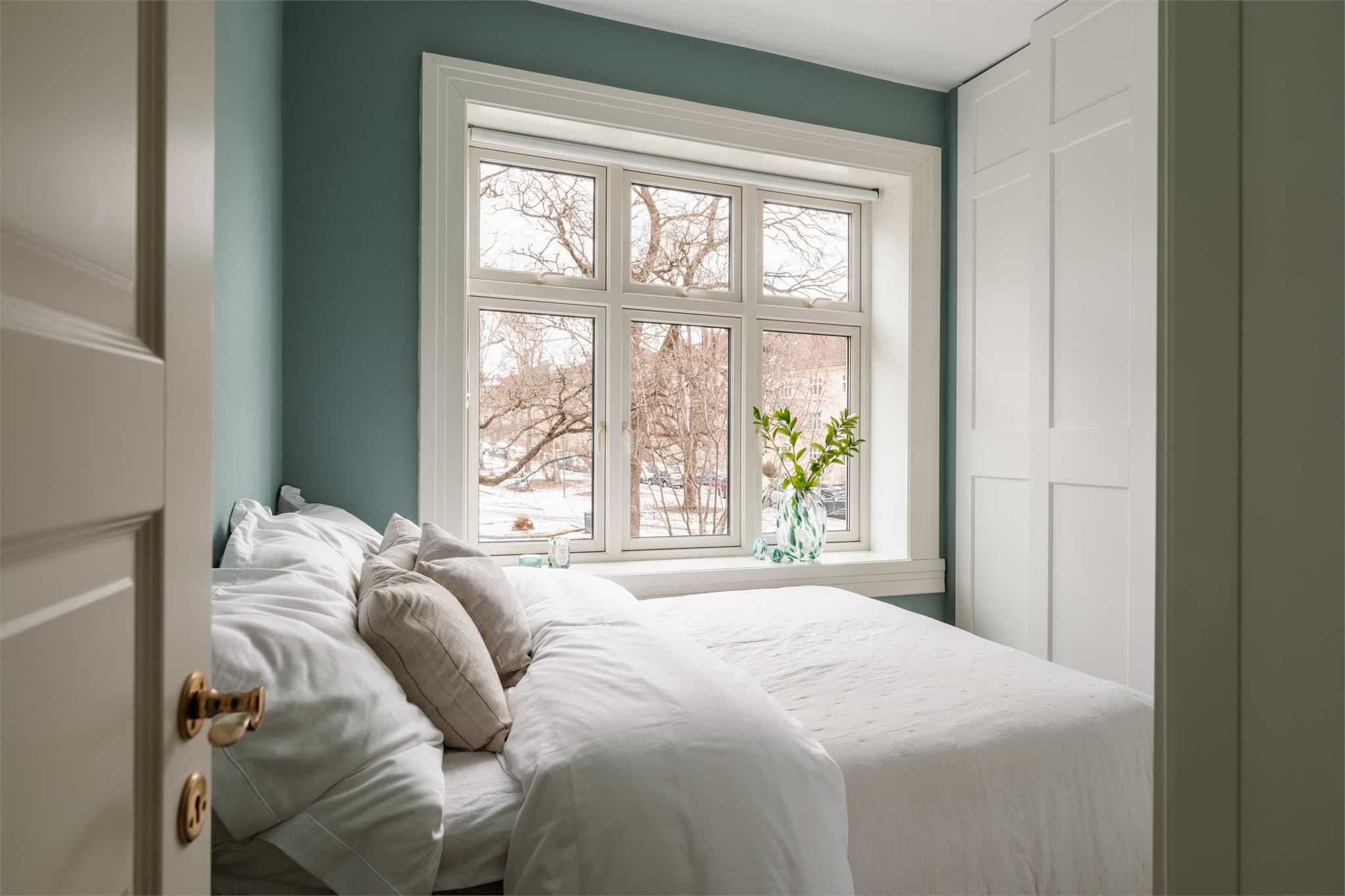 Hovedsoverommet er romslig og har god plass til dobbeltseng.