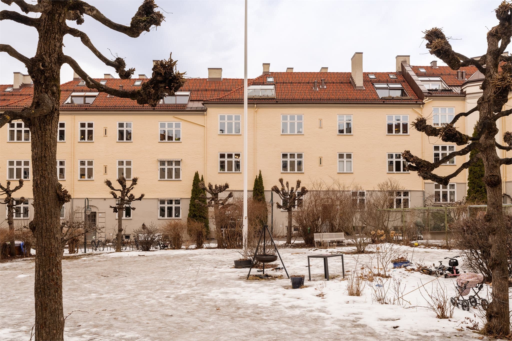 «Lirekassa» er en av de klassiske Torshov-gårdene, kjent for sin sjarm og tidløse arkitektur.