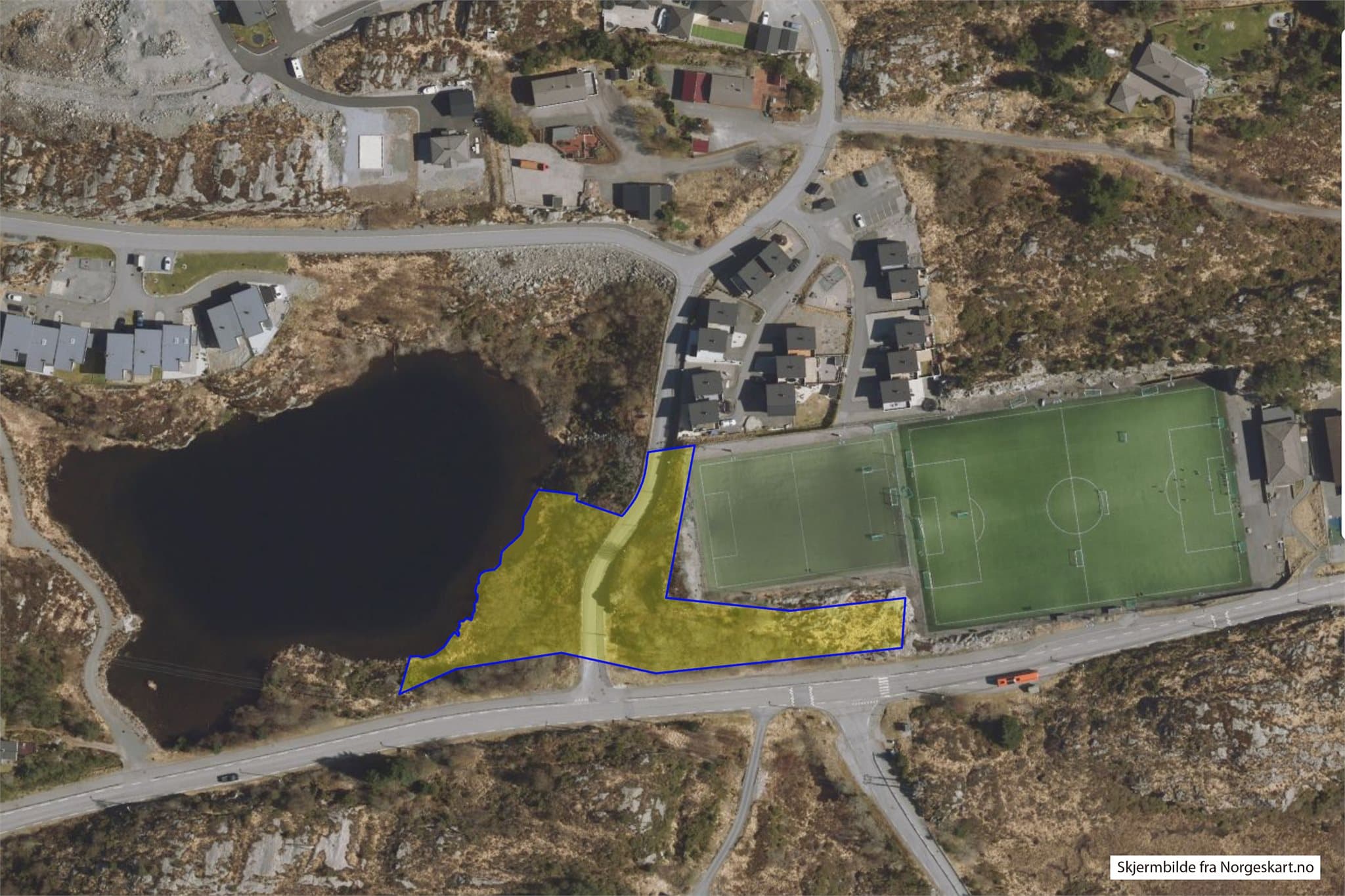 - En av tomtene som er for salg -