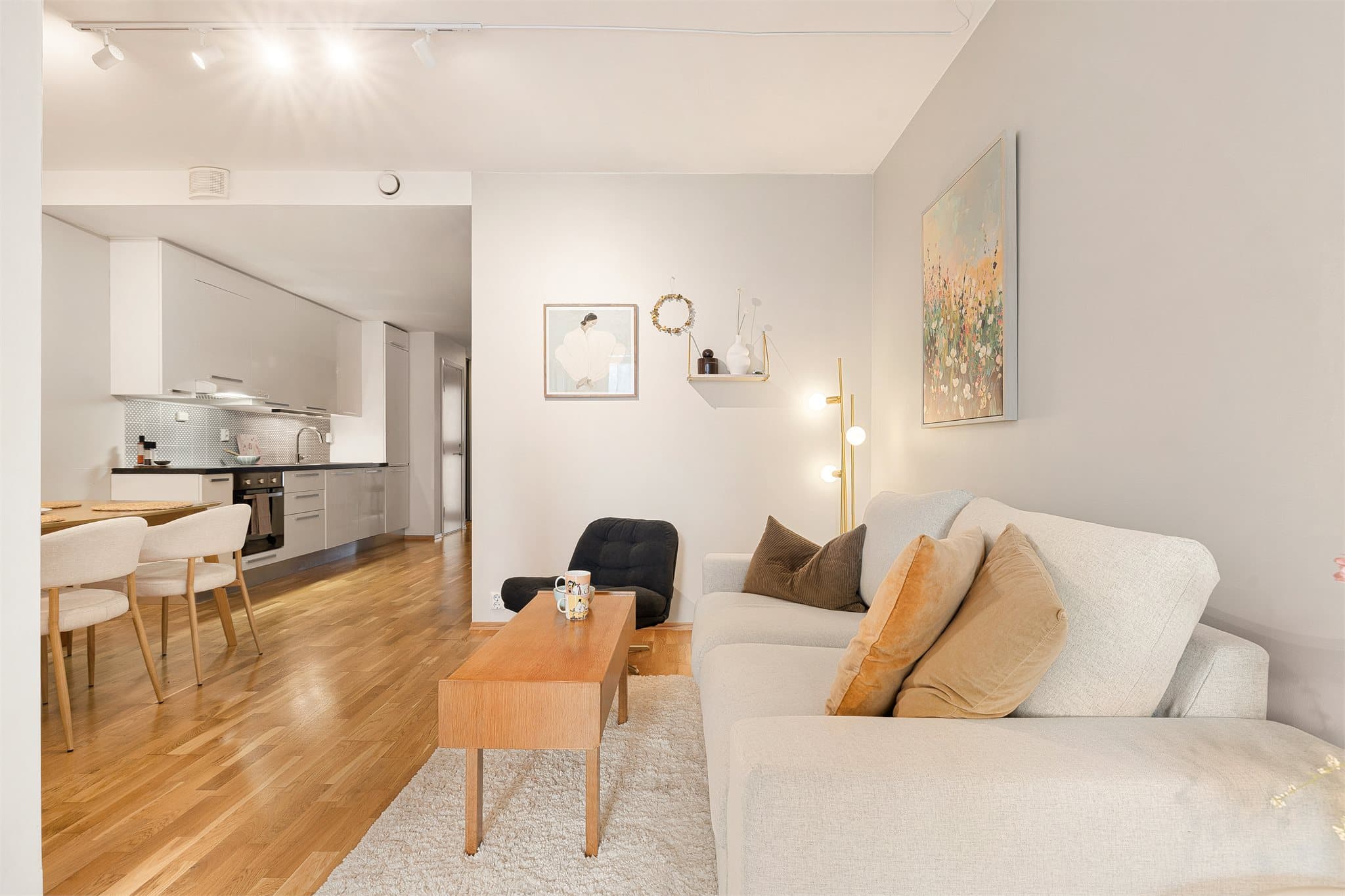 En delikat og innbydende 2-roms selveierleilighet med attraktiv beliggenhet på Persaunet.