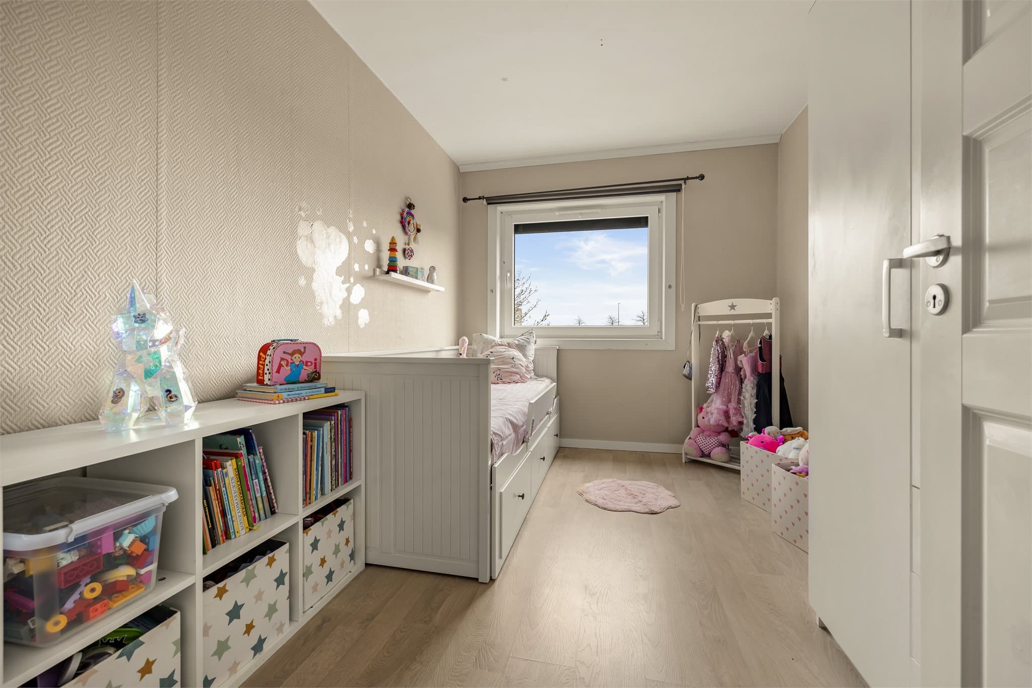 Soverom 2 - perfekt som et barnerom eller gjesterom.