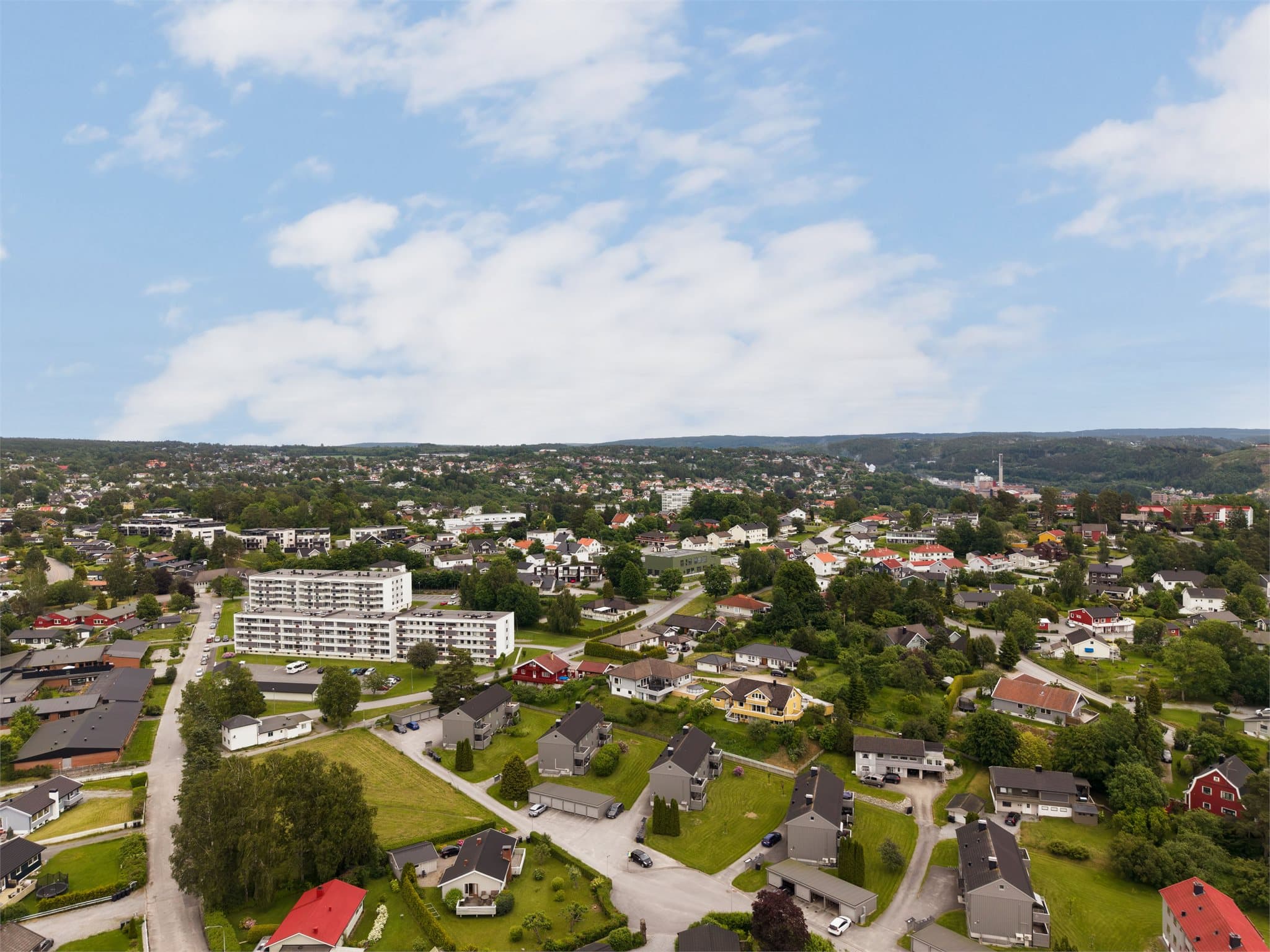 Området er barnevennlig med gangavstand til Låby skole og flere barnehager.