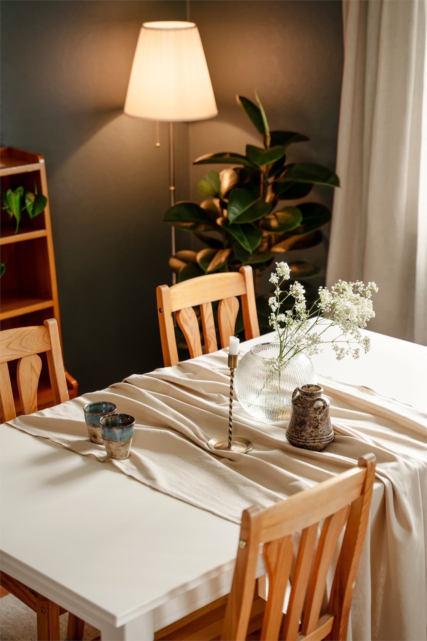 Himling med trepanel gir et lunt preg.