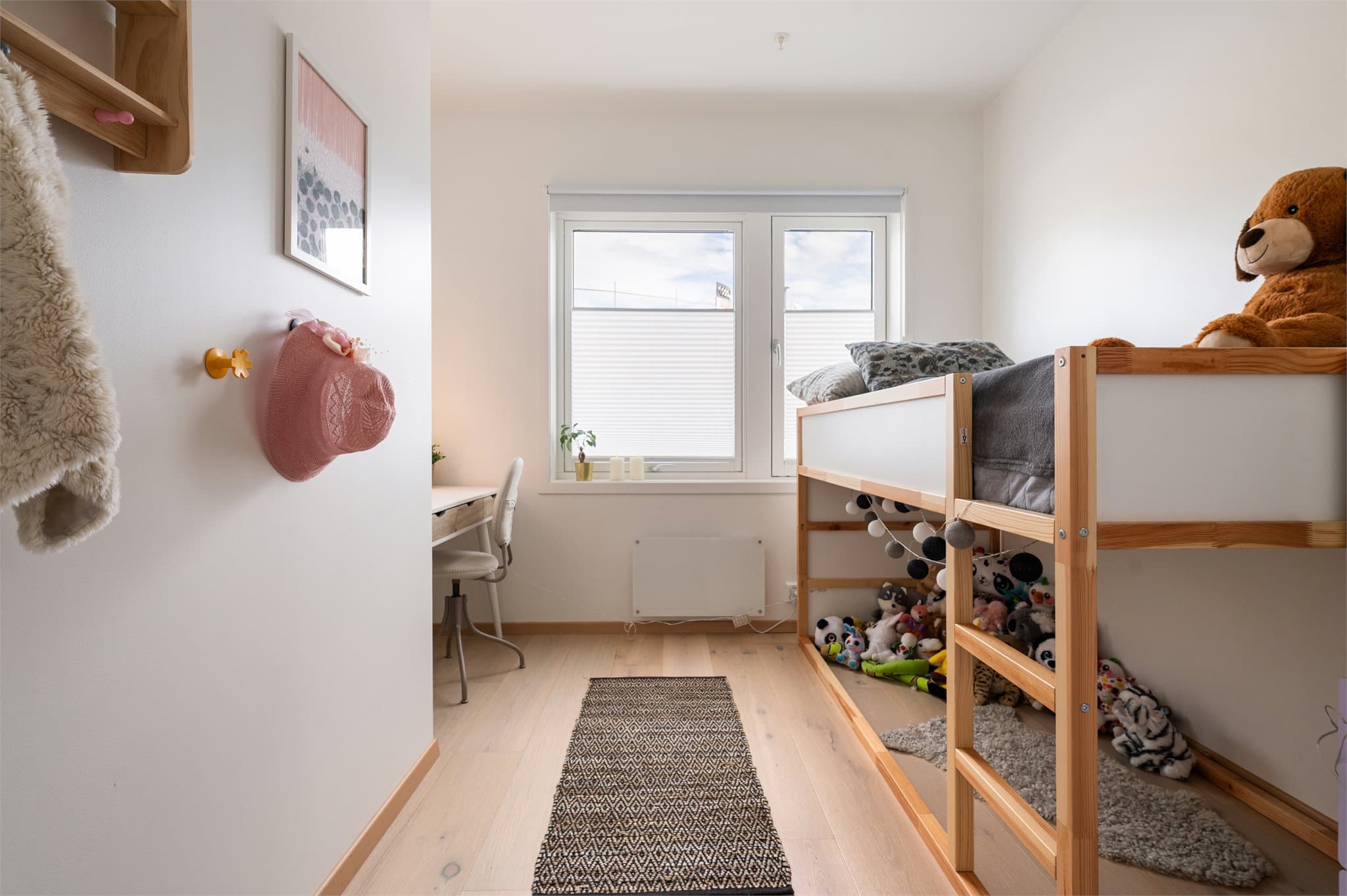 Soverommene holder en god standard og er av god størrelse!