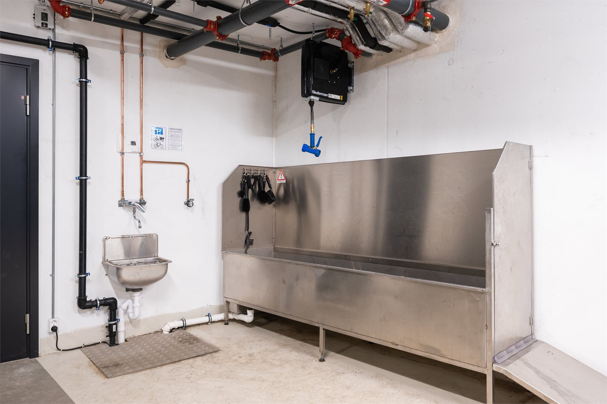 Felles vaskestasjon for sykkel.