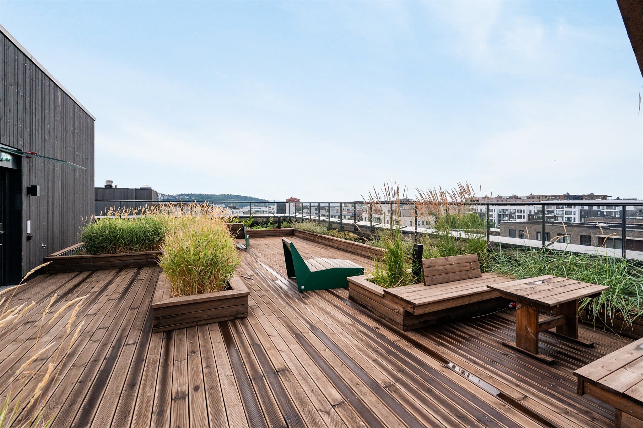 Felles takterrasse med sol hele dagen og panoramautsikt!