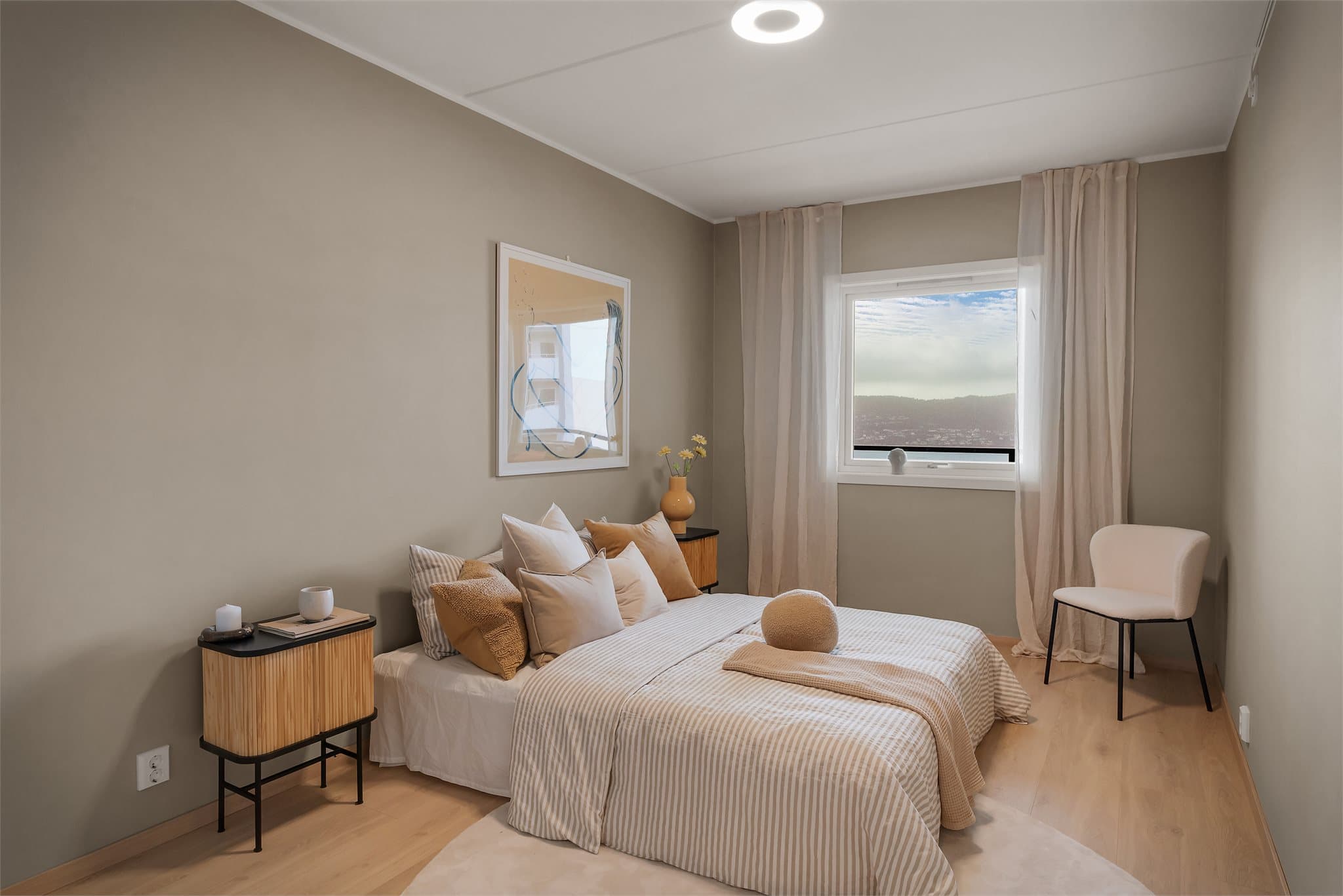 - Hovedsoverommet måler 12,8 m² -