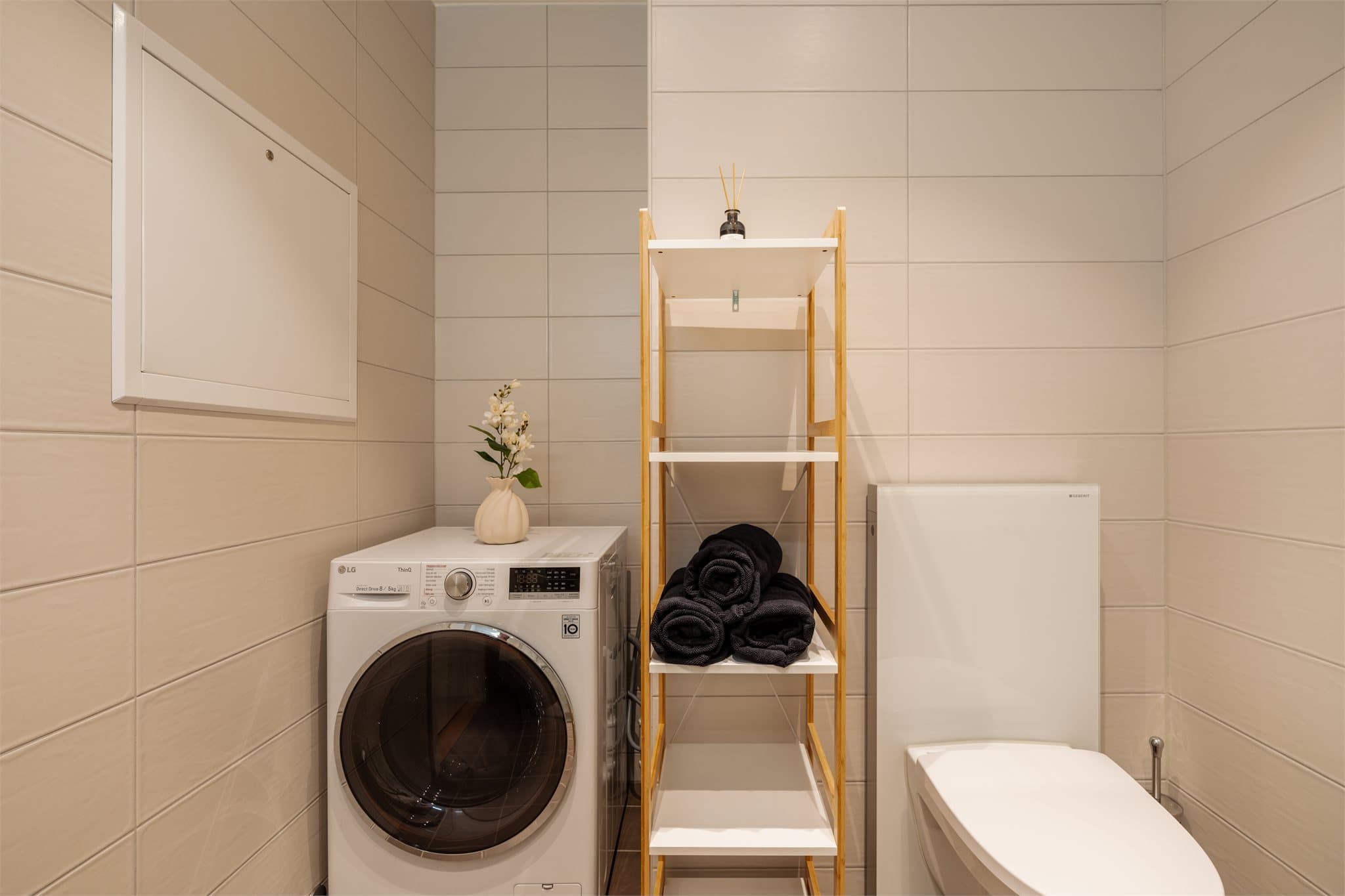 Det er også opplegg for vaskemaskin på badet.