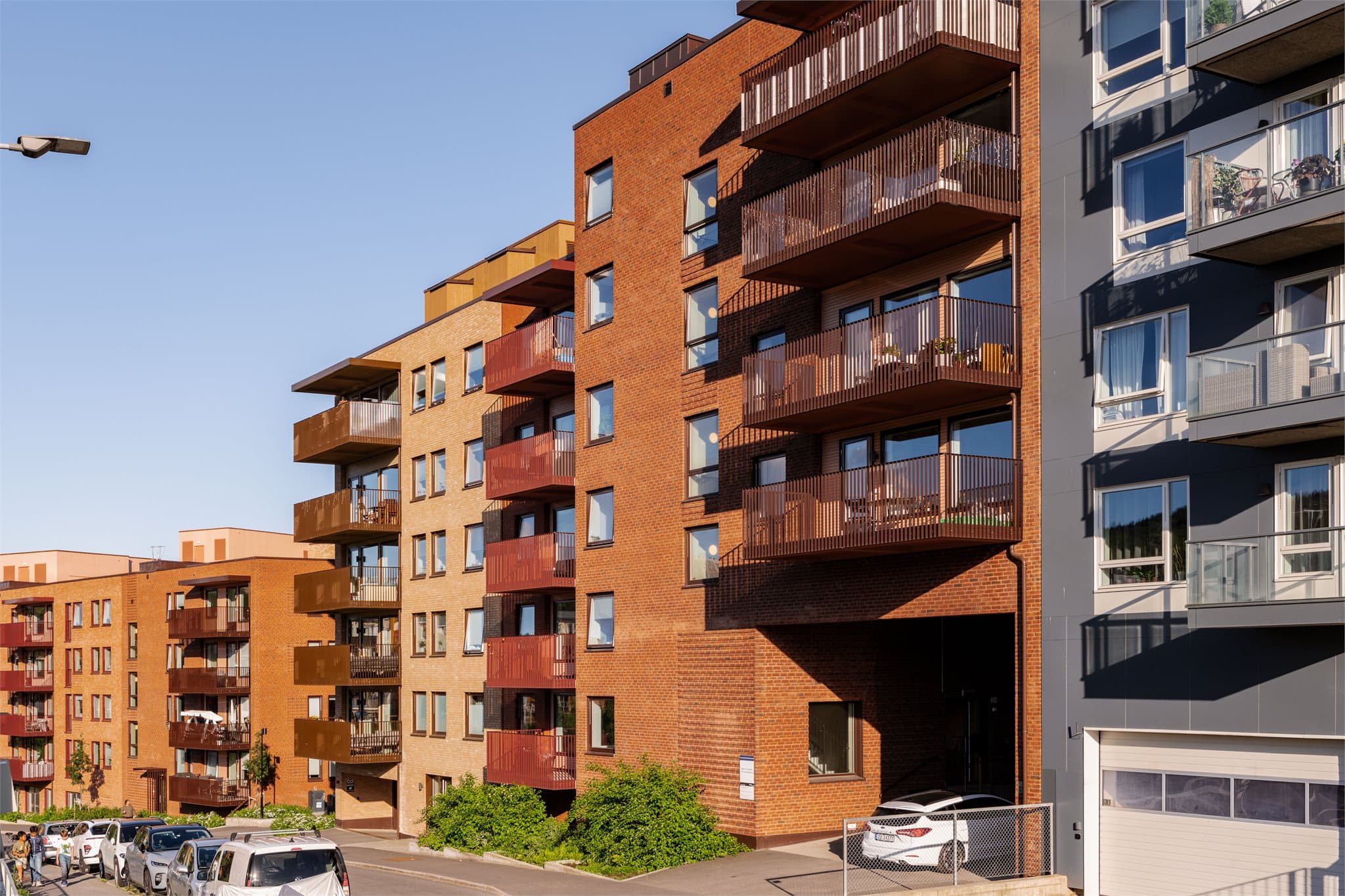 Fasade sett fra gateplan.