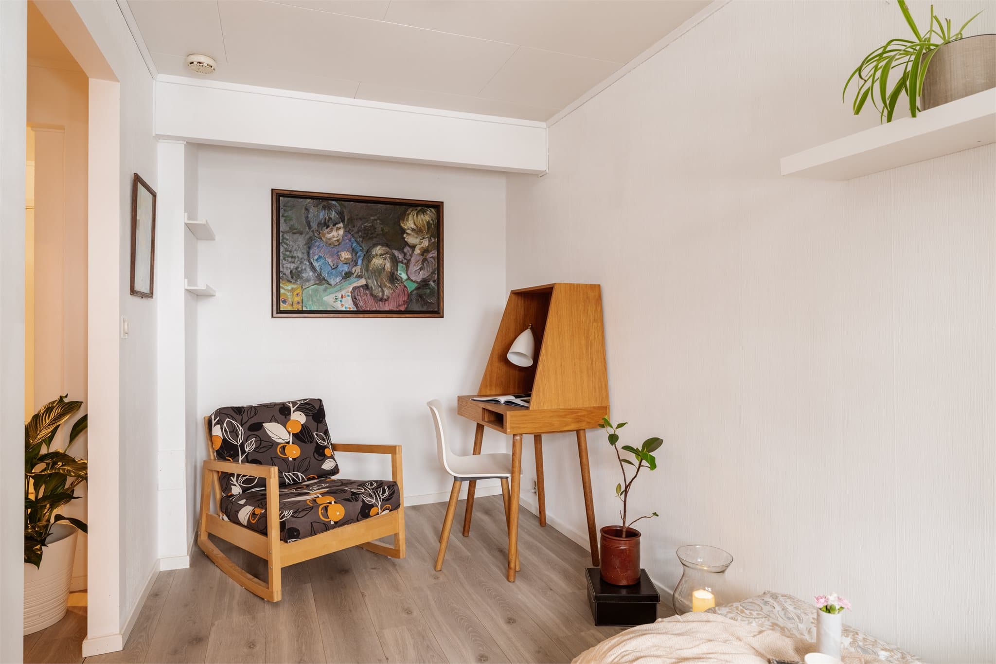 Rommet er fleksibelt og kan innredes som soverom, kontor eller lekerom etter behov.