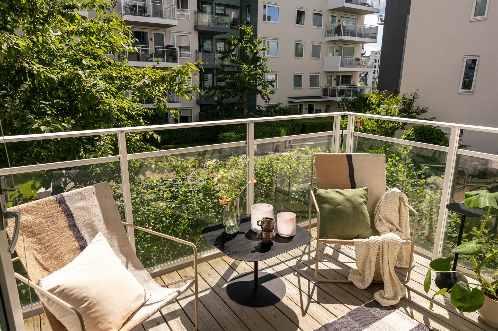 Gode møbleringsmuligheter på balkongen.