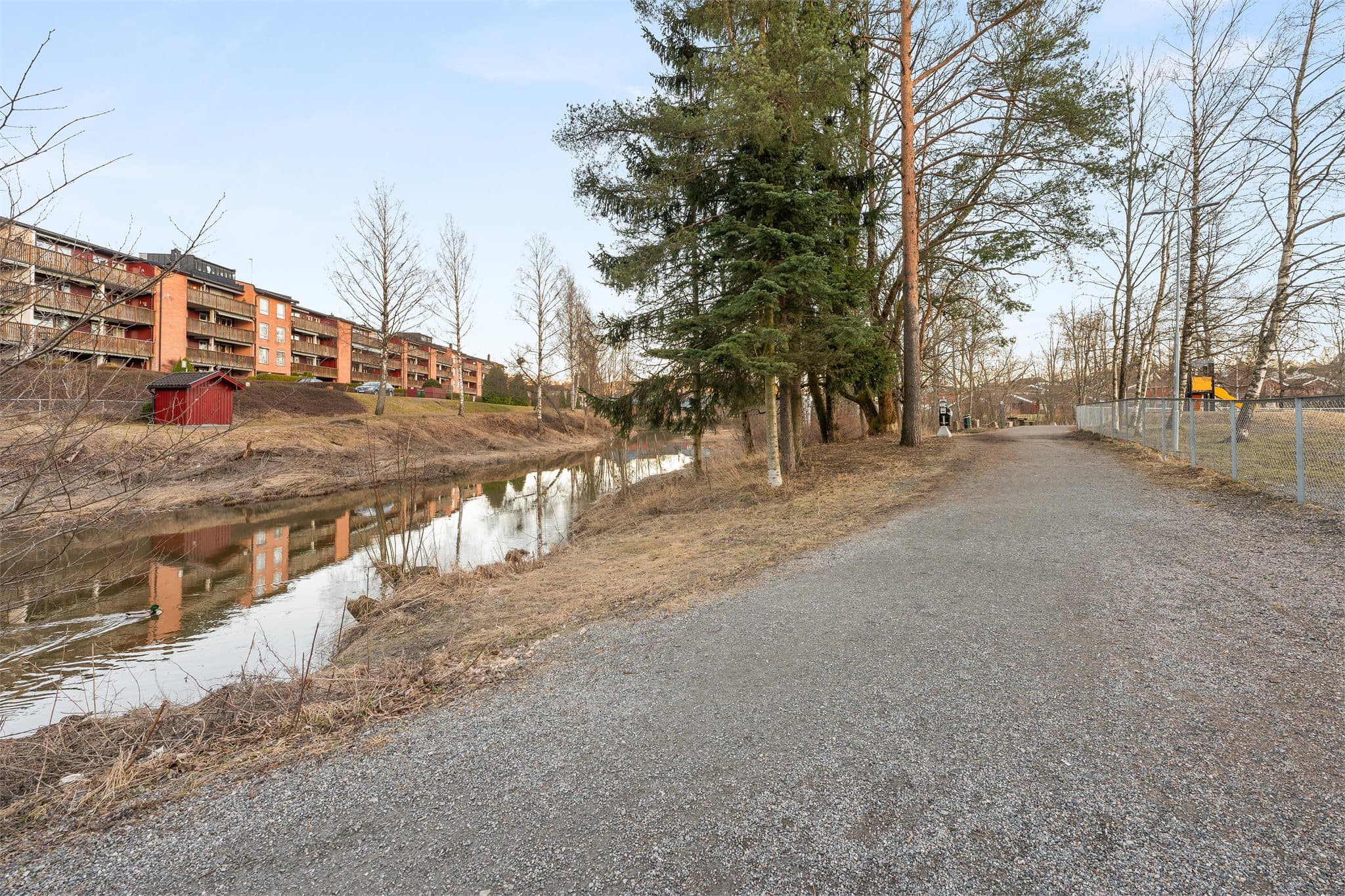 Utenfor døren er det flere flotte turområder.