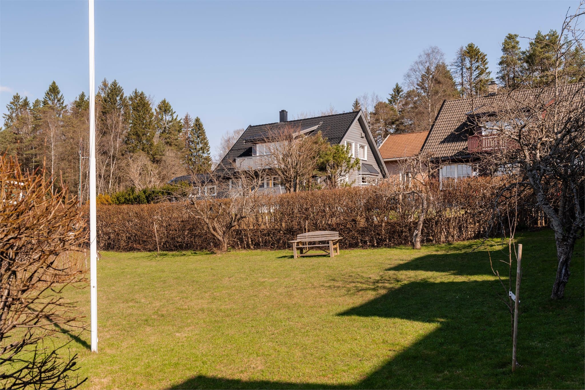 Snuserud Borettslag har store, parkmessige fellesarealer som er pent opparbeidet.