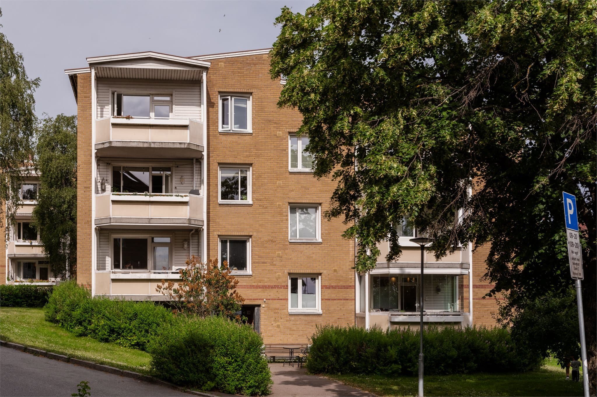 Attraktiv beliggenhet i et veldrevet borettslag med familievennlige omgivelser.