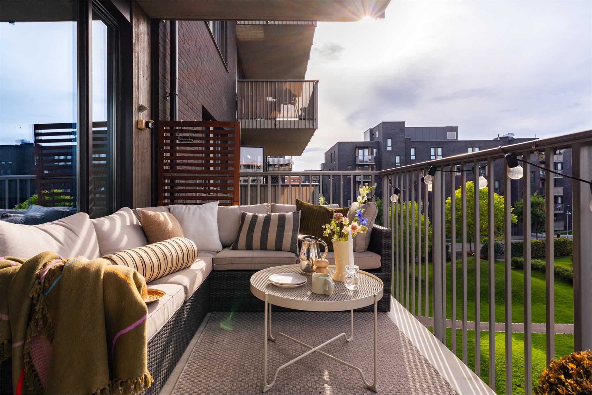 Her har dere god plass til en stor loungegruppe eller annen ønsket innredning.