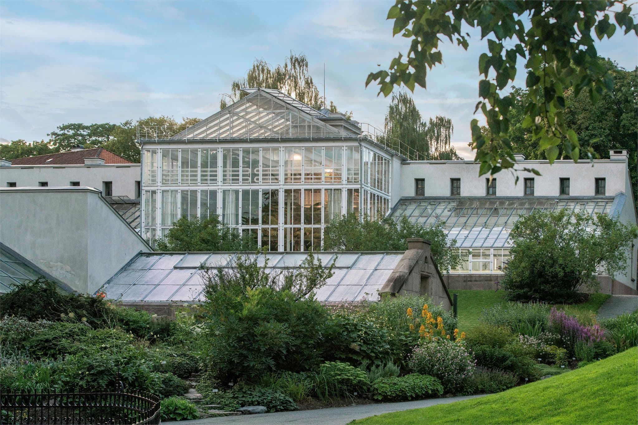 Botanisk hage er en av flere grønne lunger i gangavstand fra leiligheten.
