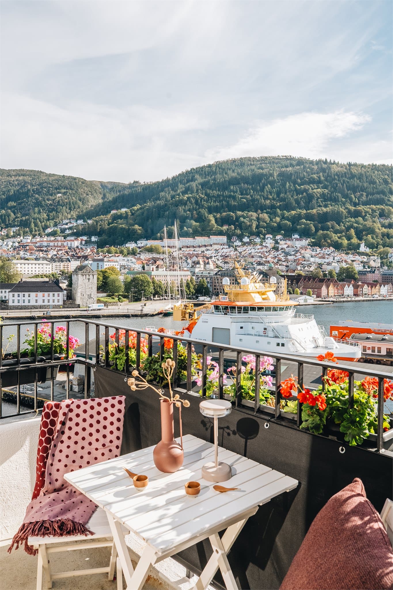 Den sørvendte balkongen måler 3,7 m²